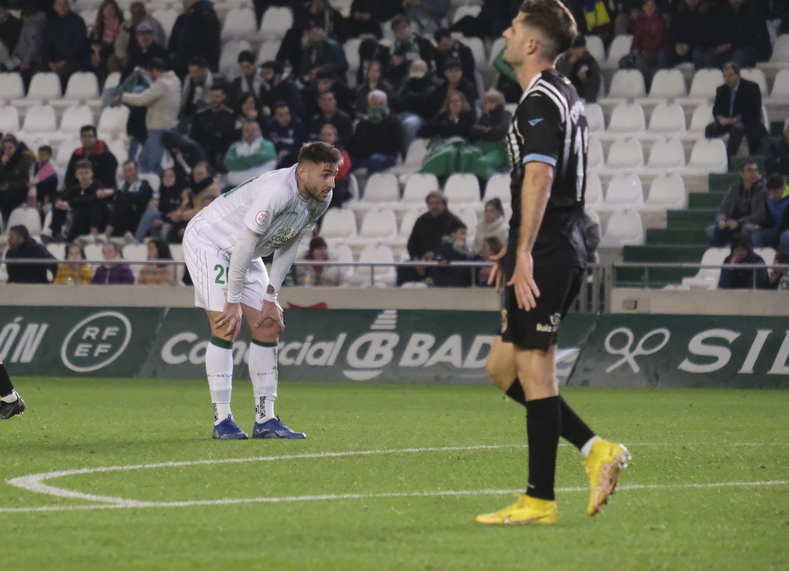 Las imágenes de la derrota del Córdoba CF ante la Balona en El Arcángel