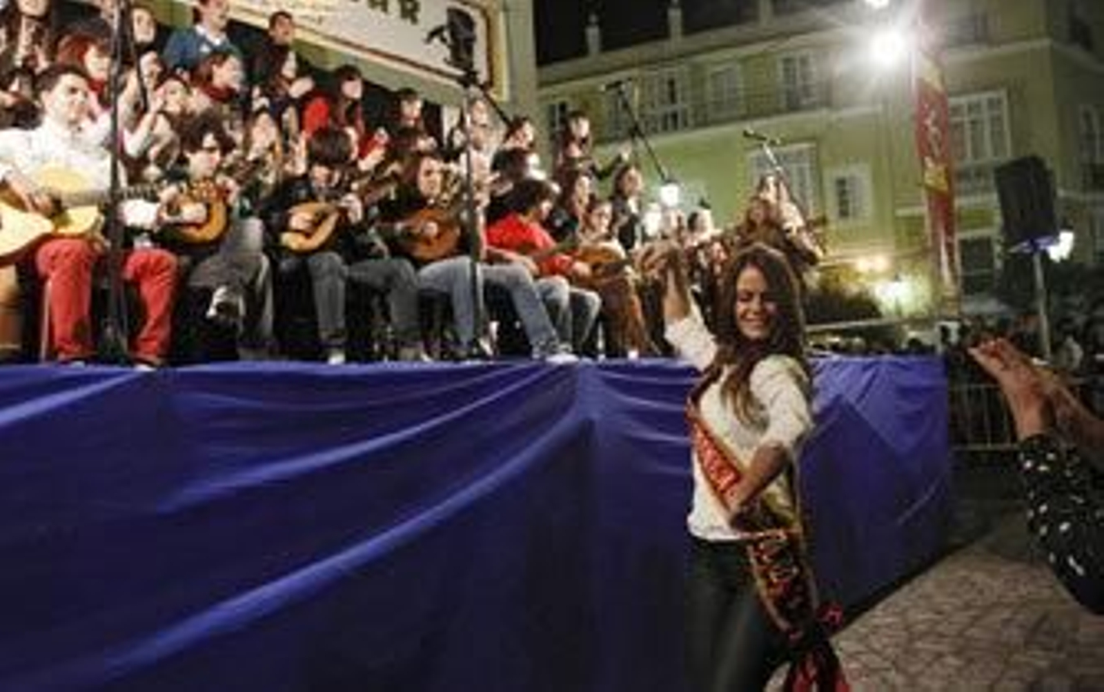 Dulces tangos y pasodobles en la Pestiñada dedócrata