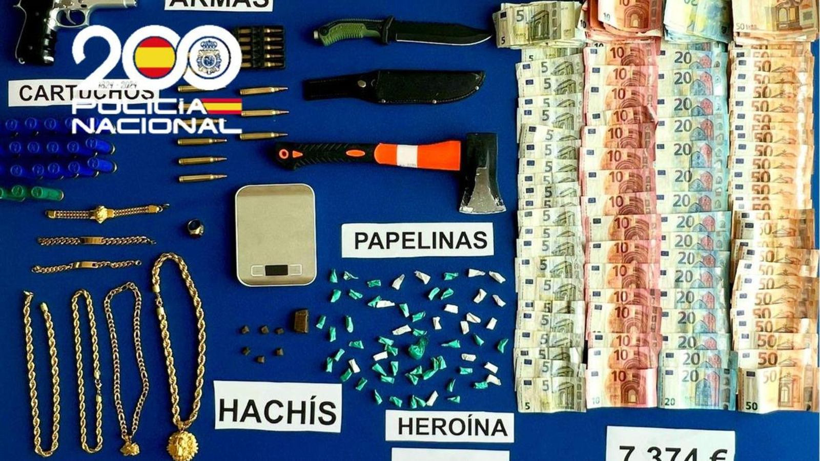 Parte del material intervenido en Jerez.