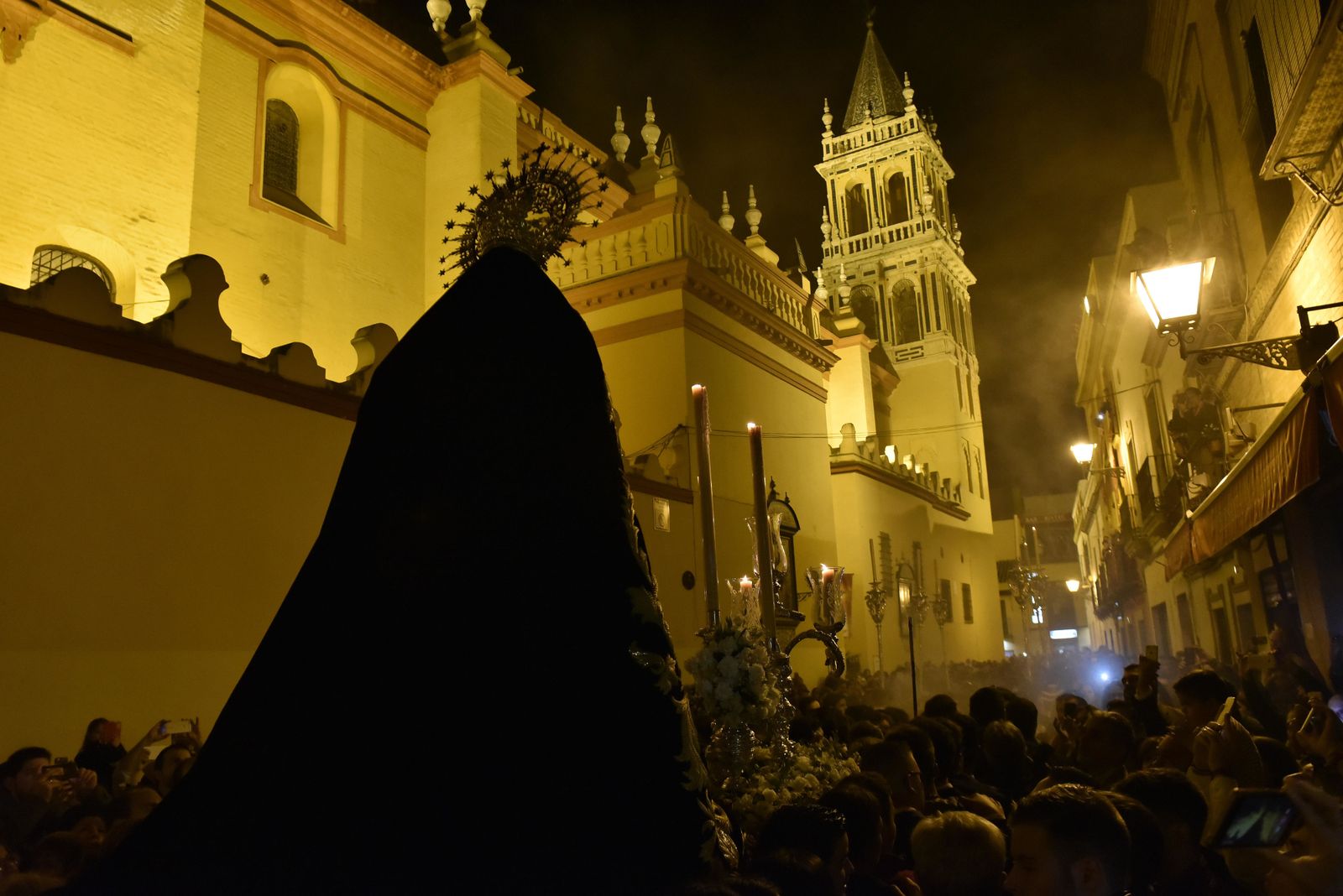 Traslado del Cristo de las Tres Caídas y la Virgen de la Esperanza de Triana a Santa Ana