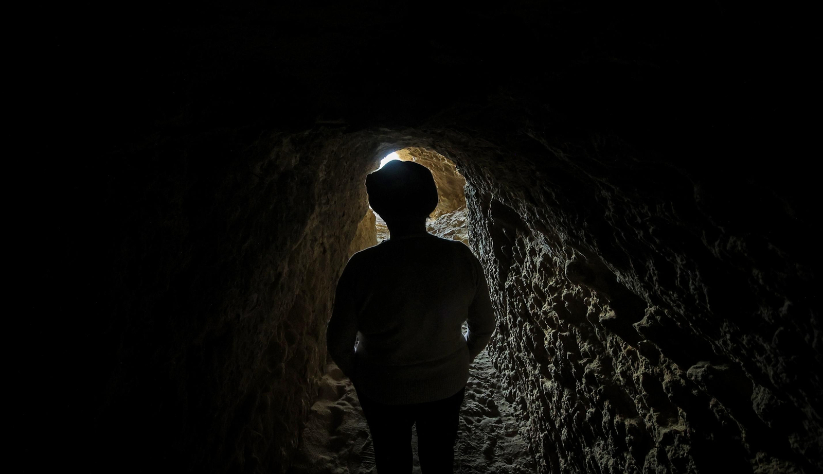 Así es la cueva de Encarna en la peña de Arcos