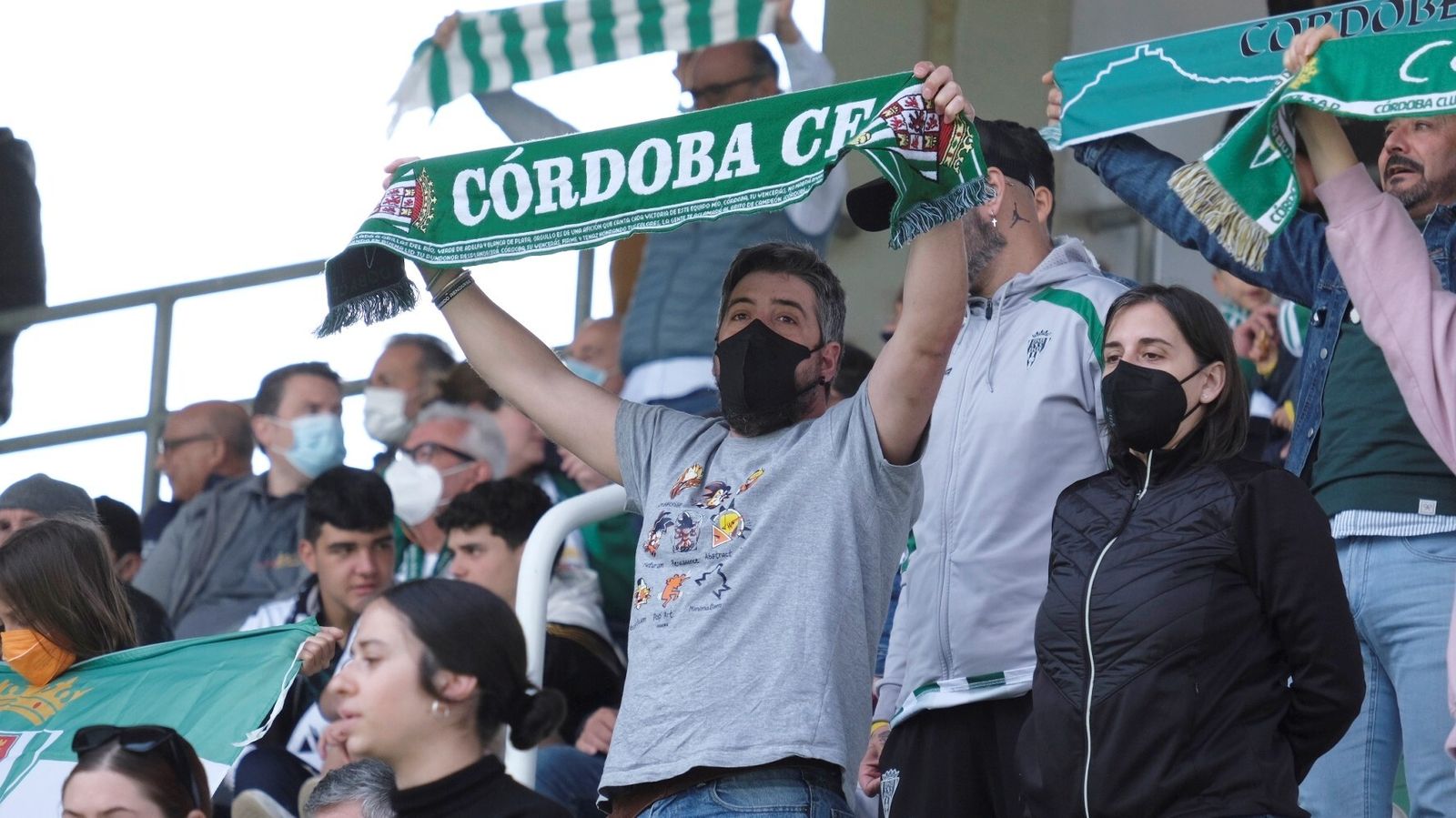 Seguidores del Córdoba CF, en un partido en El Arcángel.
