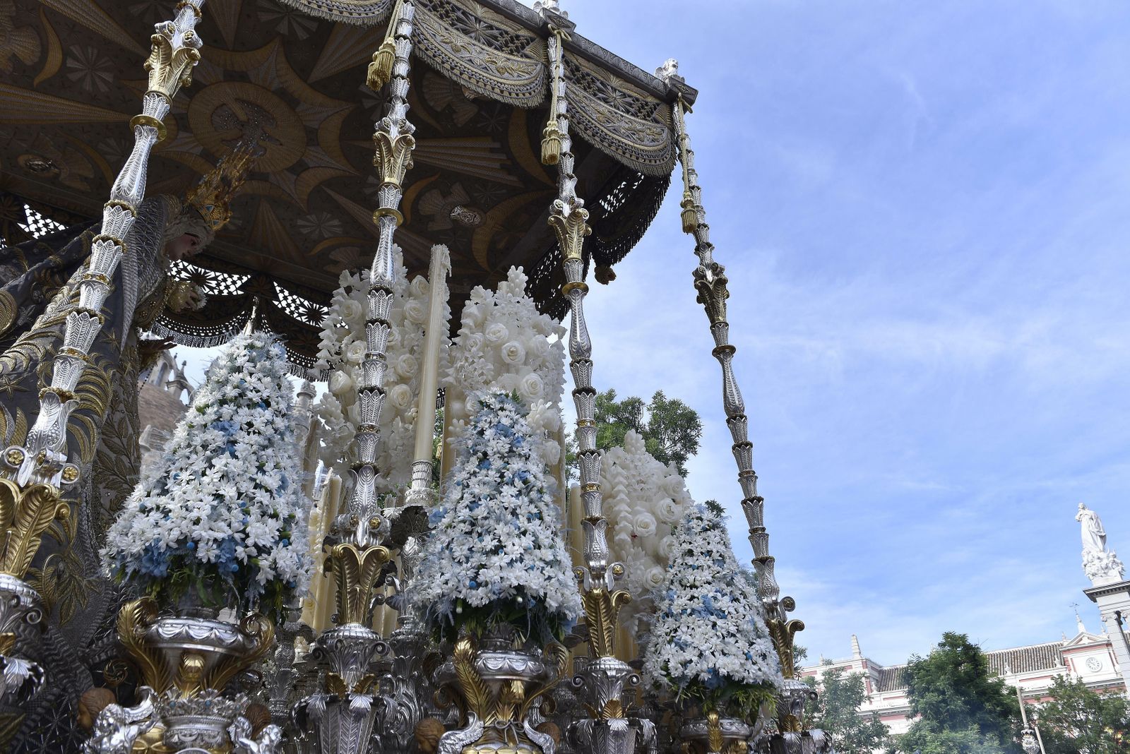 El regreso de la Virgen de los Ángeles tras su coronación, en imágenes