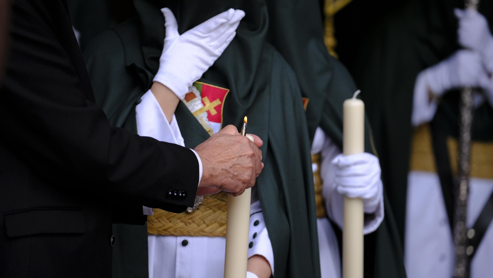 Estudiantes en la Semana Santa de Almería 2025