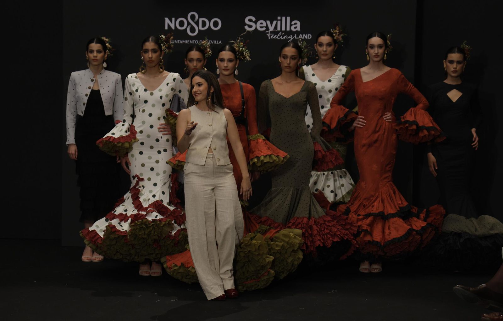 Emprende Lunares, el desfile de moda flamenca de Gloria Galán, que anticipa la Feria de Abril: todas las fotos.