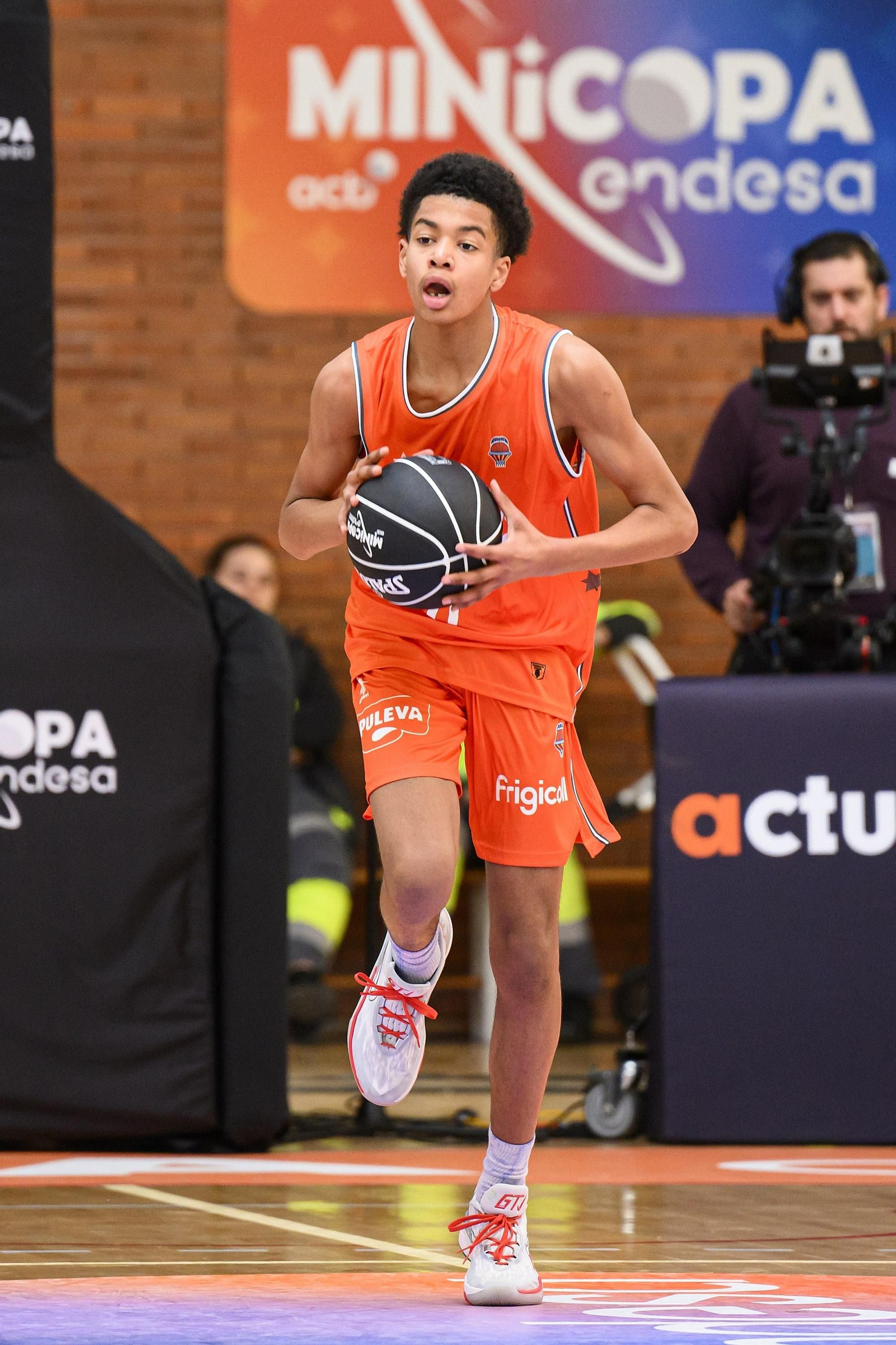 El Unicaja - Valencia de la Minicopa, en fotos