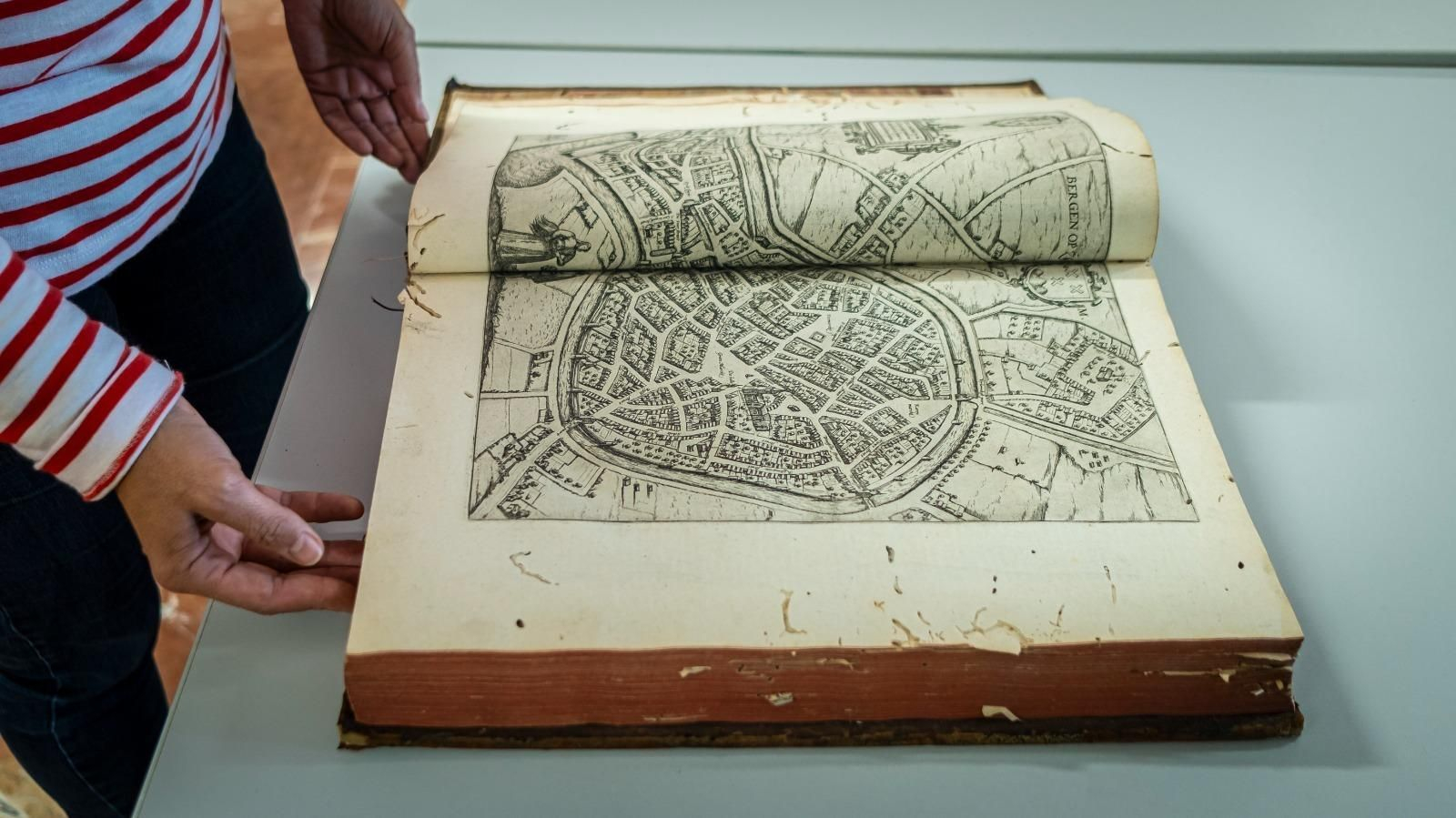 Las historias mejor guardadas de la Biblioteca Provincial de Cádiz