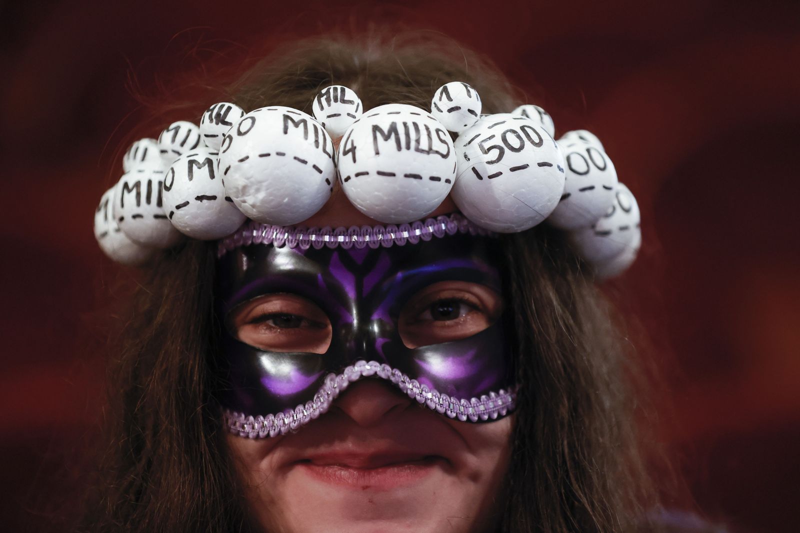 Los disfraces para ver el sorteo de la Lotería de Navidad