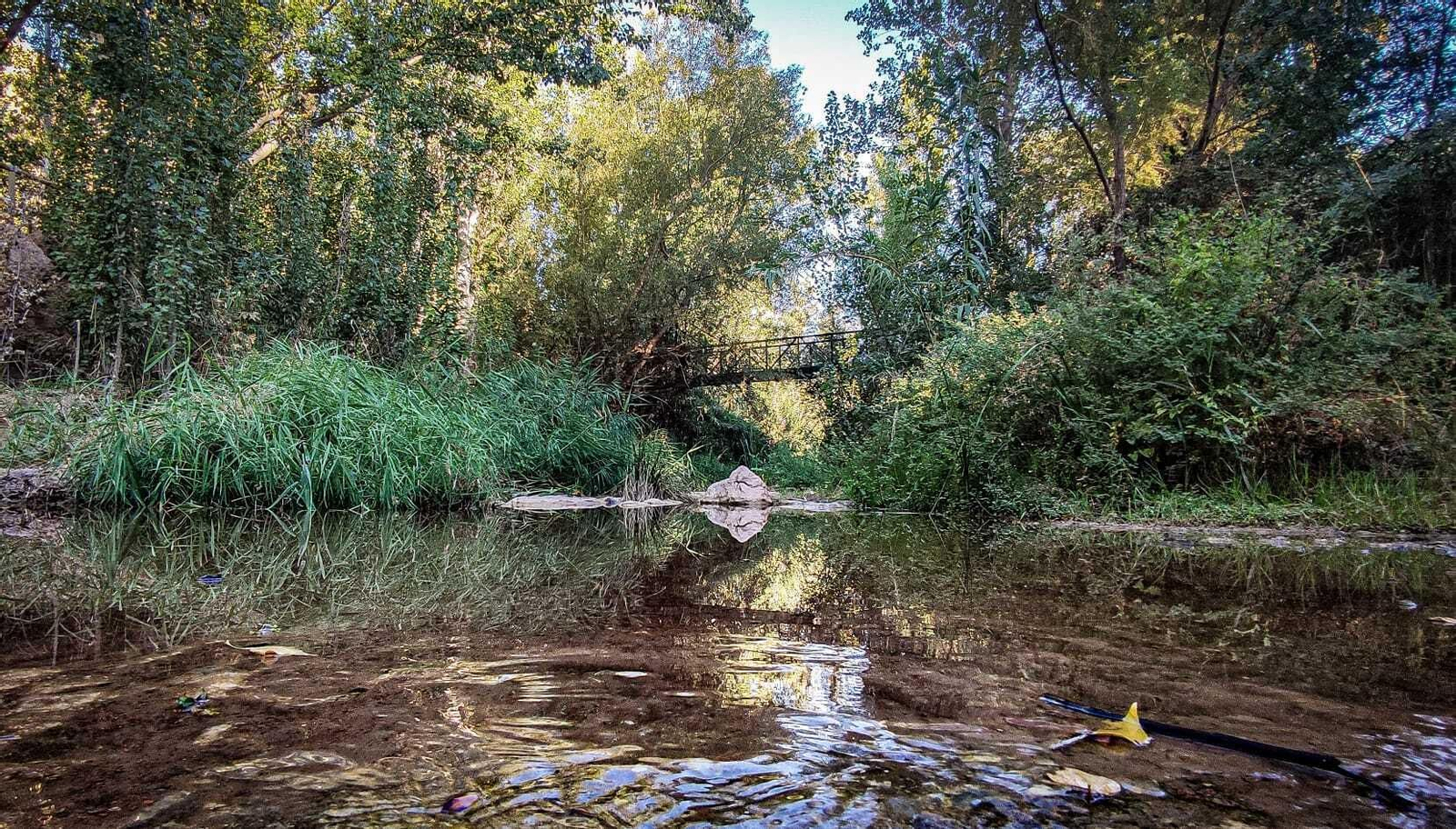 Zona menos transitada para el baño, donde la naturaleza gana a la civilización. Zona menos transitada para el baño, donde la naturaleza gana a la civilización.