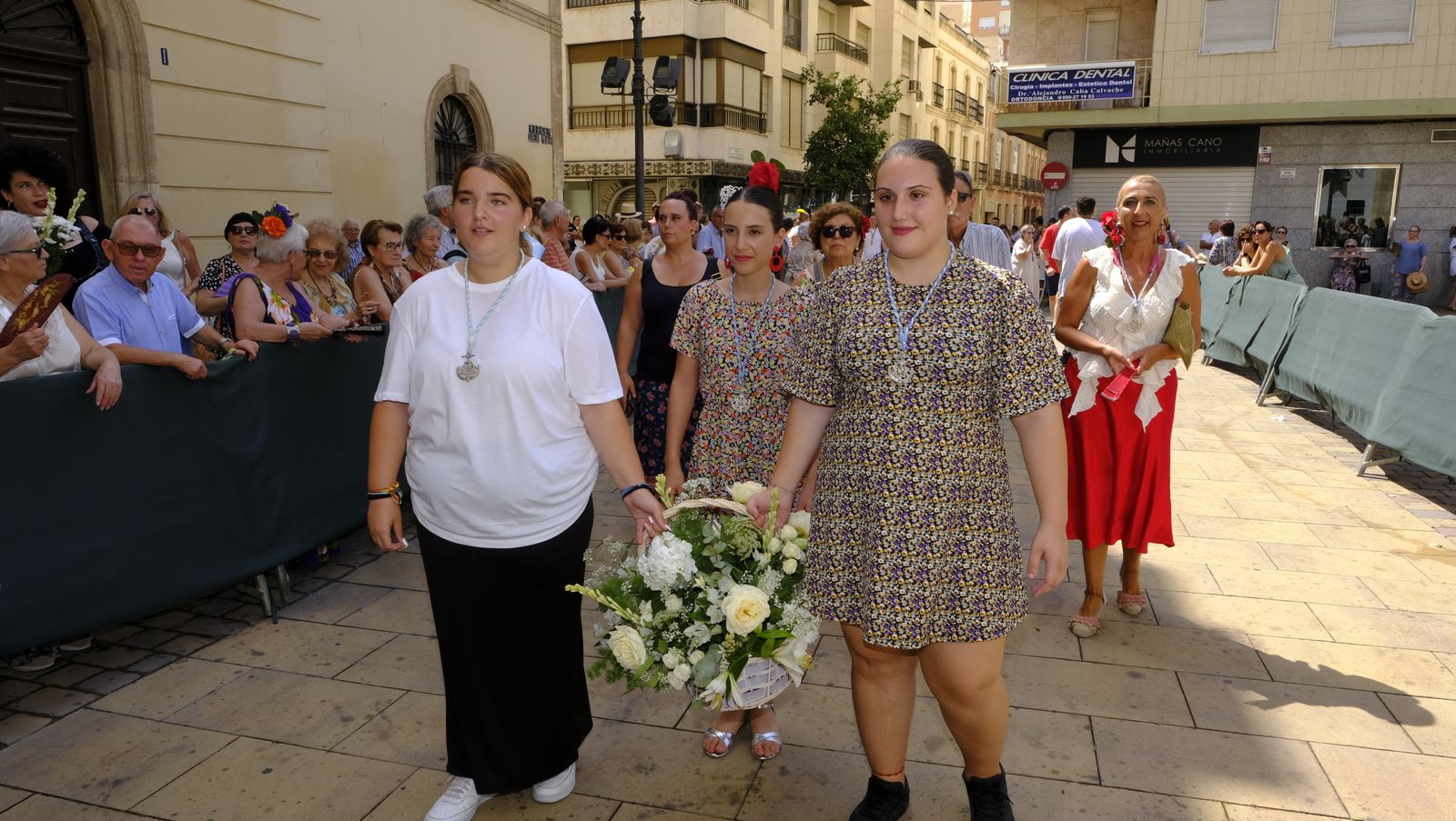 La ofrenda a la Virgen del Mar en imágenes