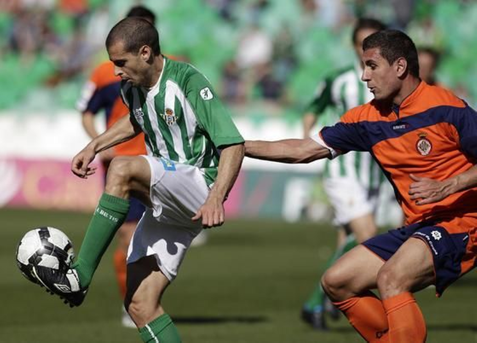 El Betis pierde en el Ruiz de Lopera ante el Girona. / Antonio Pizarro