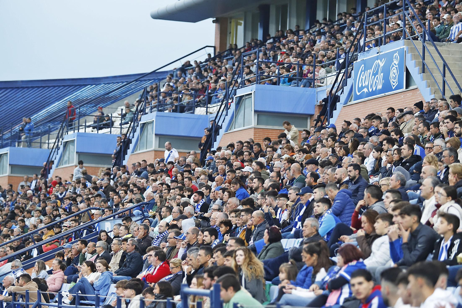 Imágenes del ambiente en el Recreativo de Huelva - San Fernando