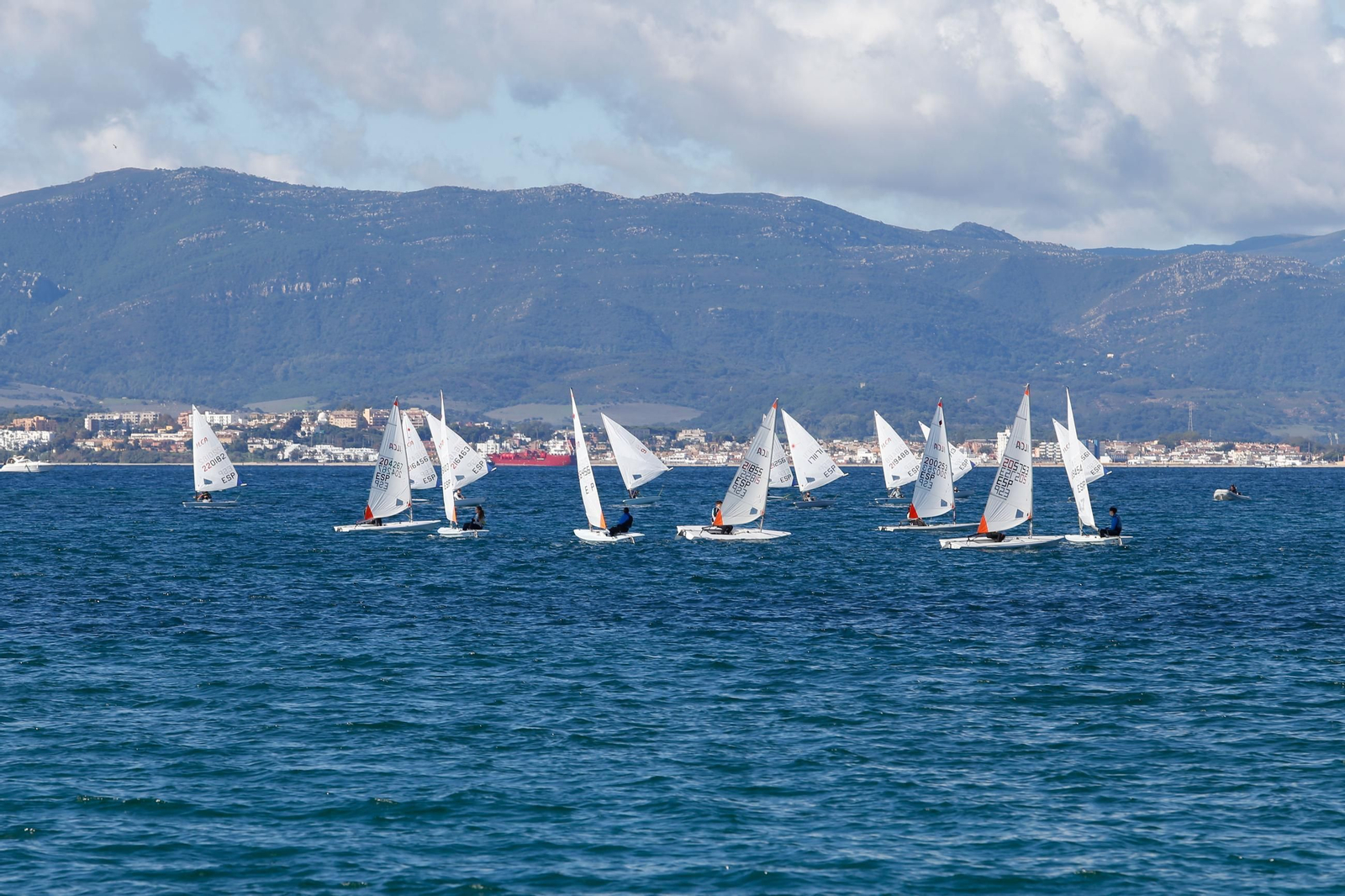 Las fotos de la Copa de Andalucía de vela de ILCA 4 e ILCA 6, en La Línea