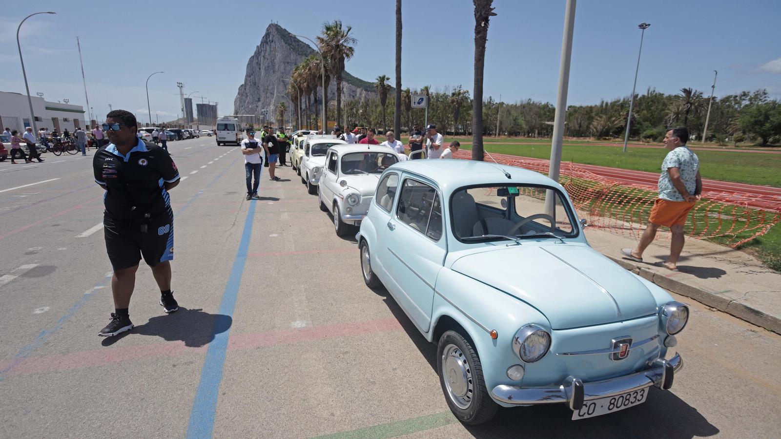 Fotos de la concentración de coches clásicos en La Línea