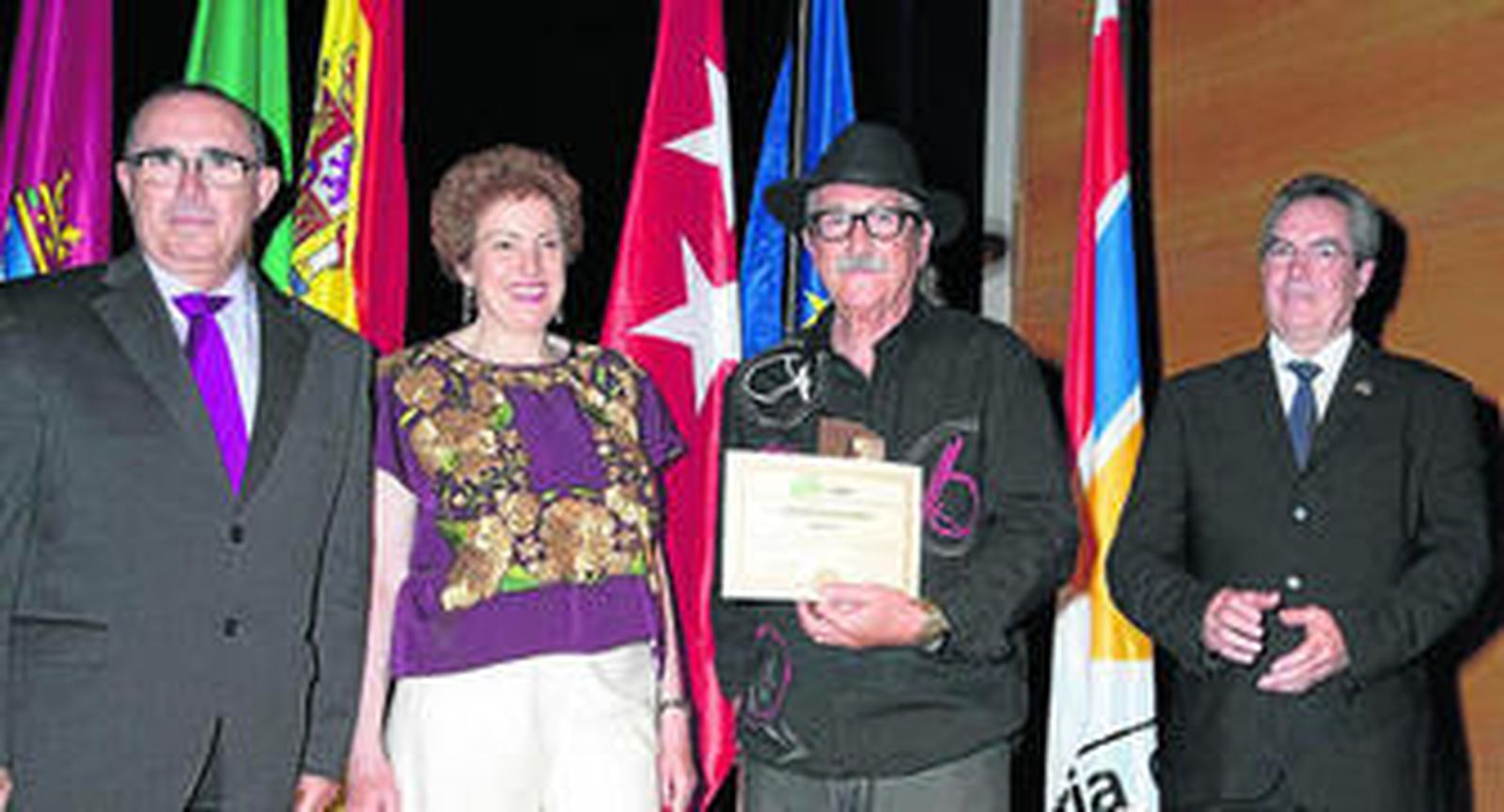 Antoni Gabarre tras recibir el galardón en el auditorium de Ifema.
