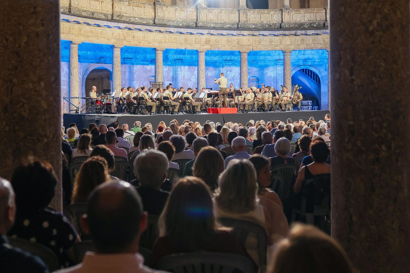 Las mejores imágenes del concierto del Madoc en el Palacio de Carlos V en Granada