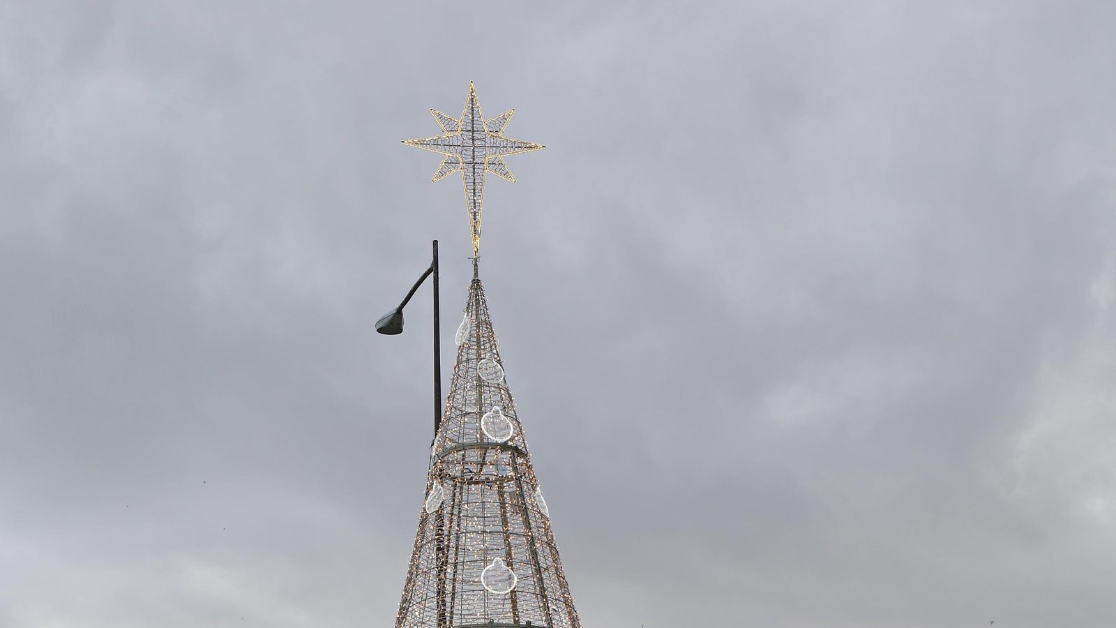 Árbol de Navidad en Plaza de Cuba.