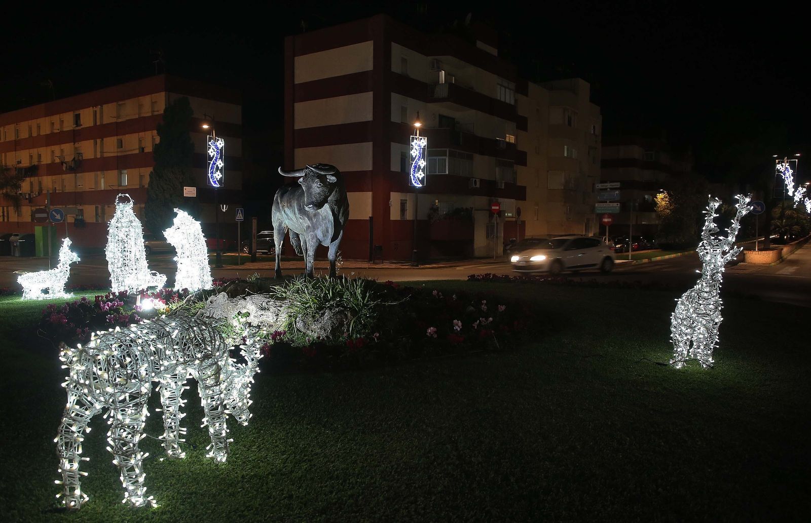 El alumbrado navideño de Los Barrios, en imágenes