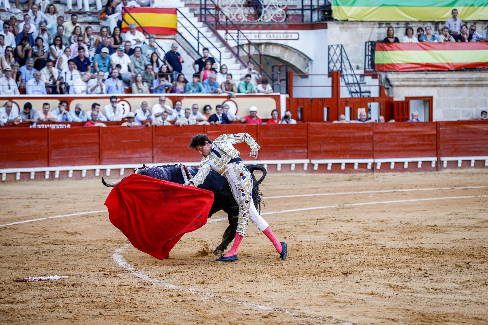 Imágenes de la corrida de toros en El Puerto: Manzanares, Roca Rey y Pablo Aguado