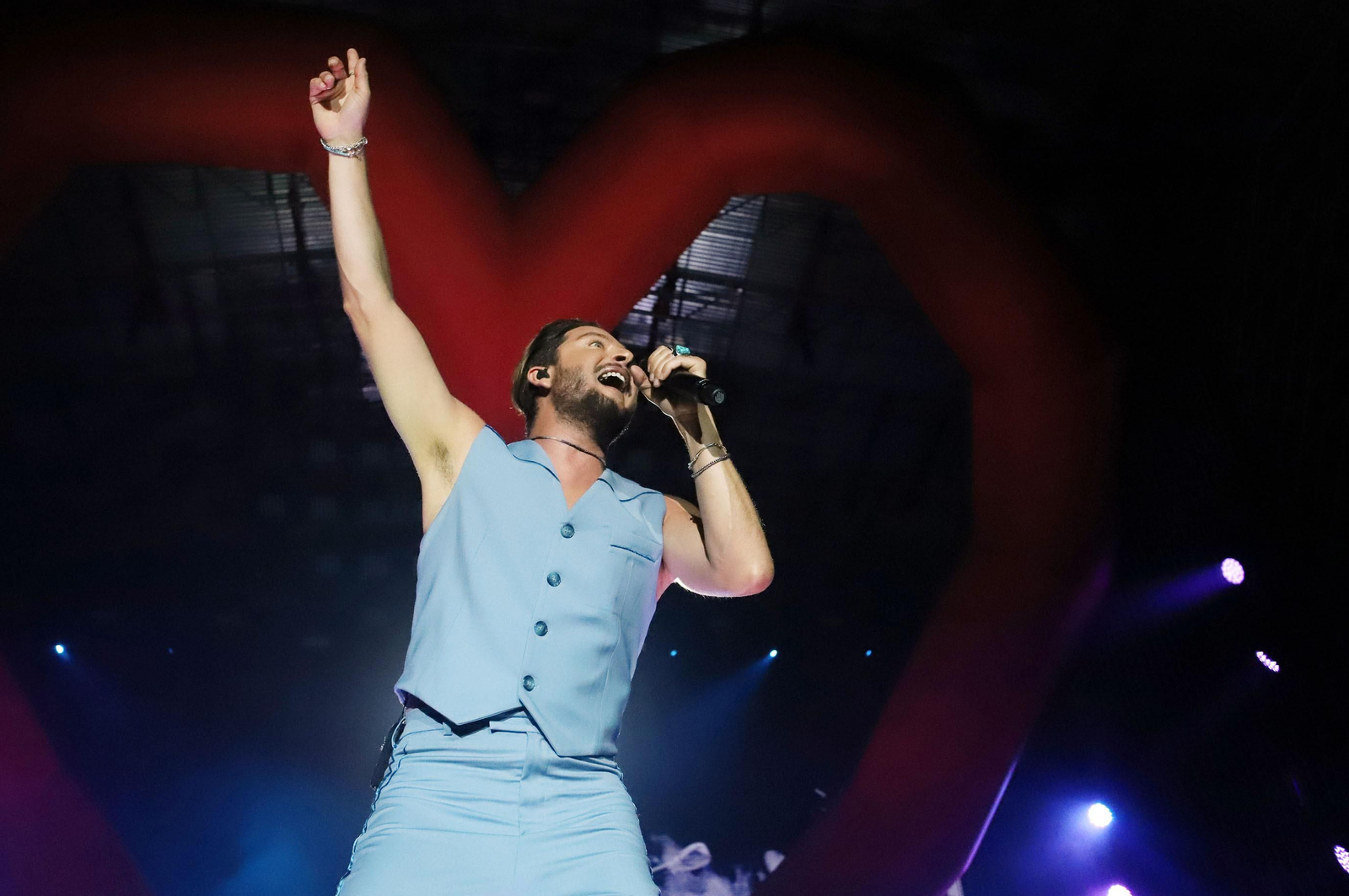 Las mejores imágenes de Manuel Carrasco en su concierto en Huelva