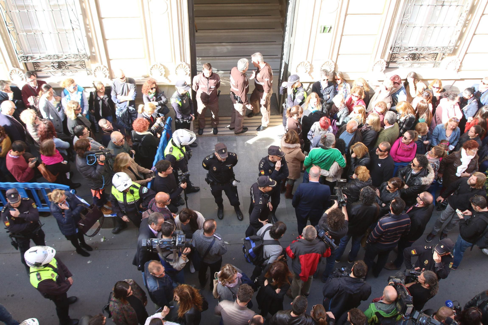 Las imágenes de la capilla ardiente por Gabriel