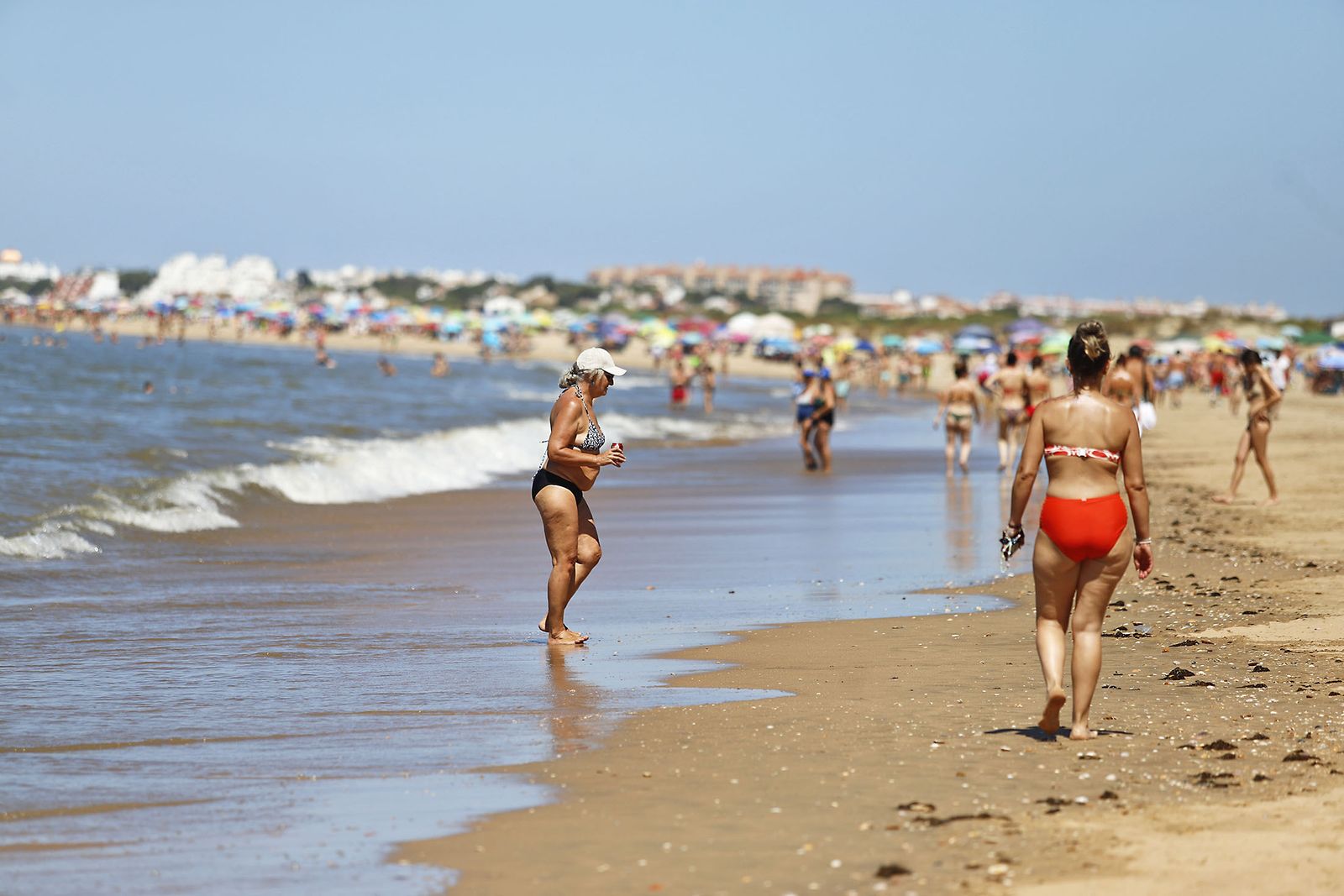 Imágenes de las playas de Huelva en el sábado 15 de agosto