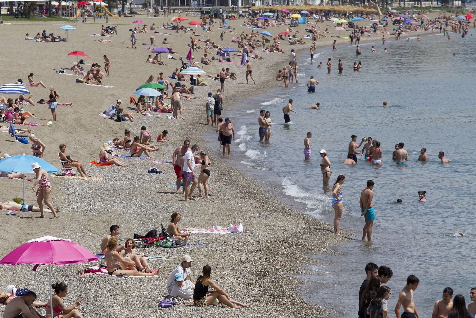 Las fotos de las playas de Málaga a unas horas del fin del estado de alarma