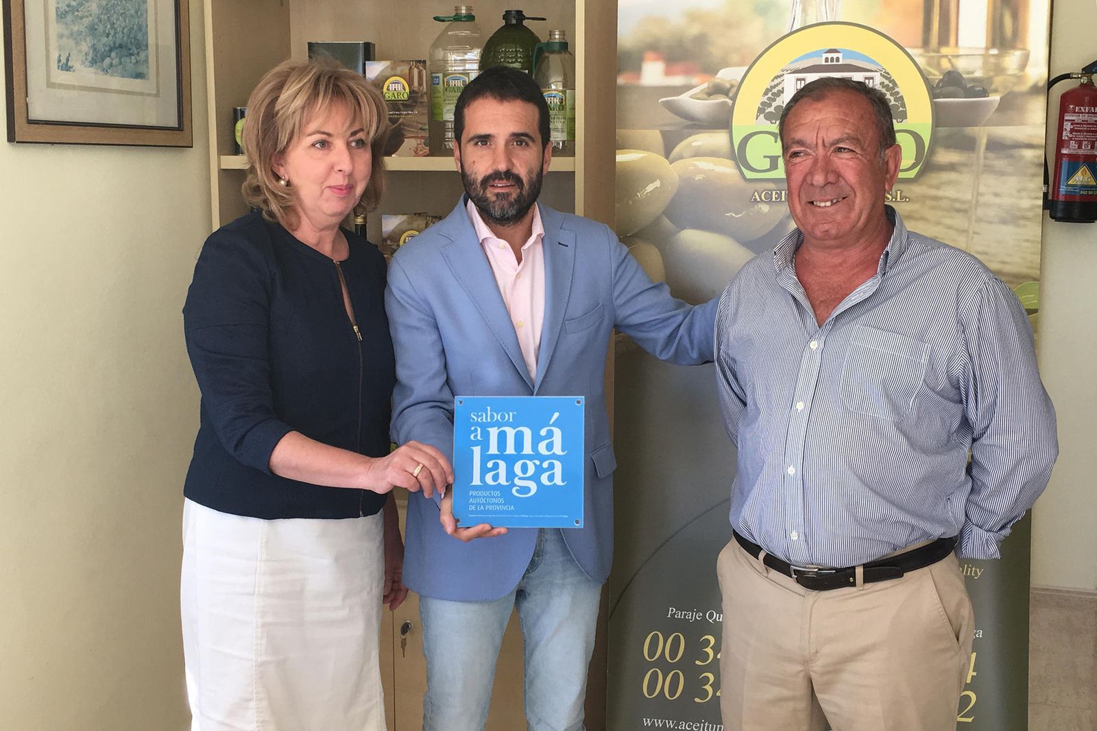 Entrega del distintivo de Sabor a Málaga a la empresa Garo Aceituna Verde de Campillos.