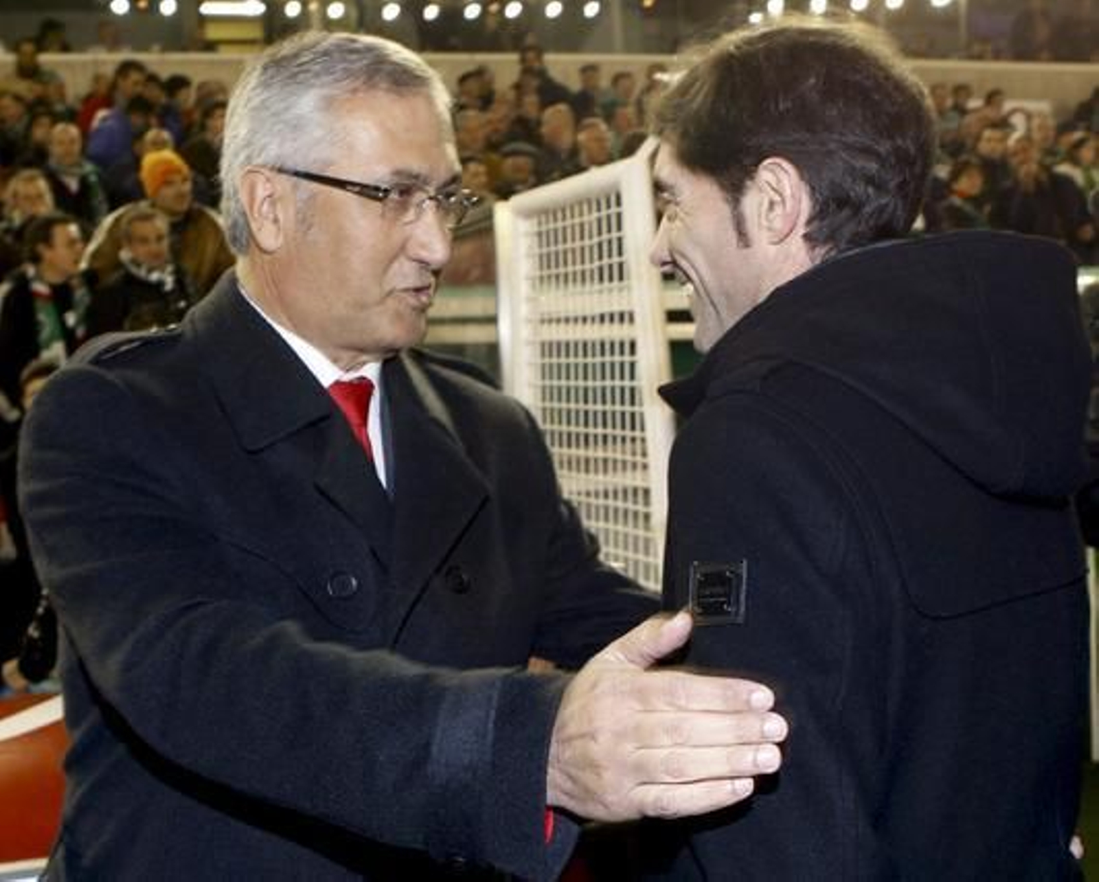 El Sevilla pierde un punto en el descuento frente al Racing (3-2). / EFE