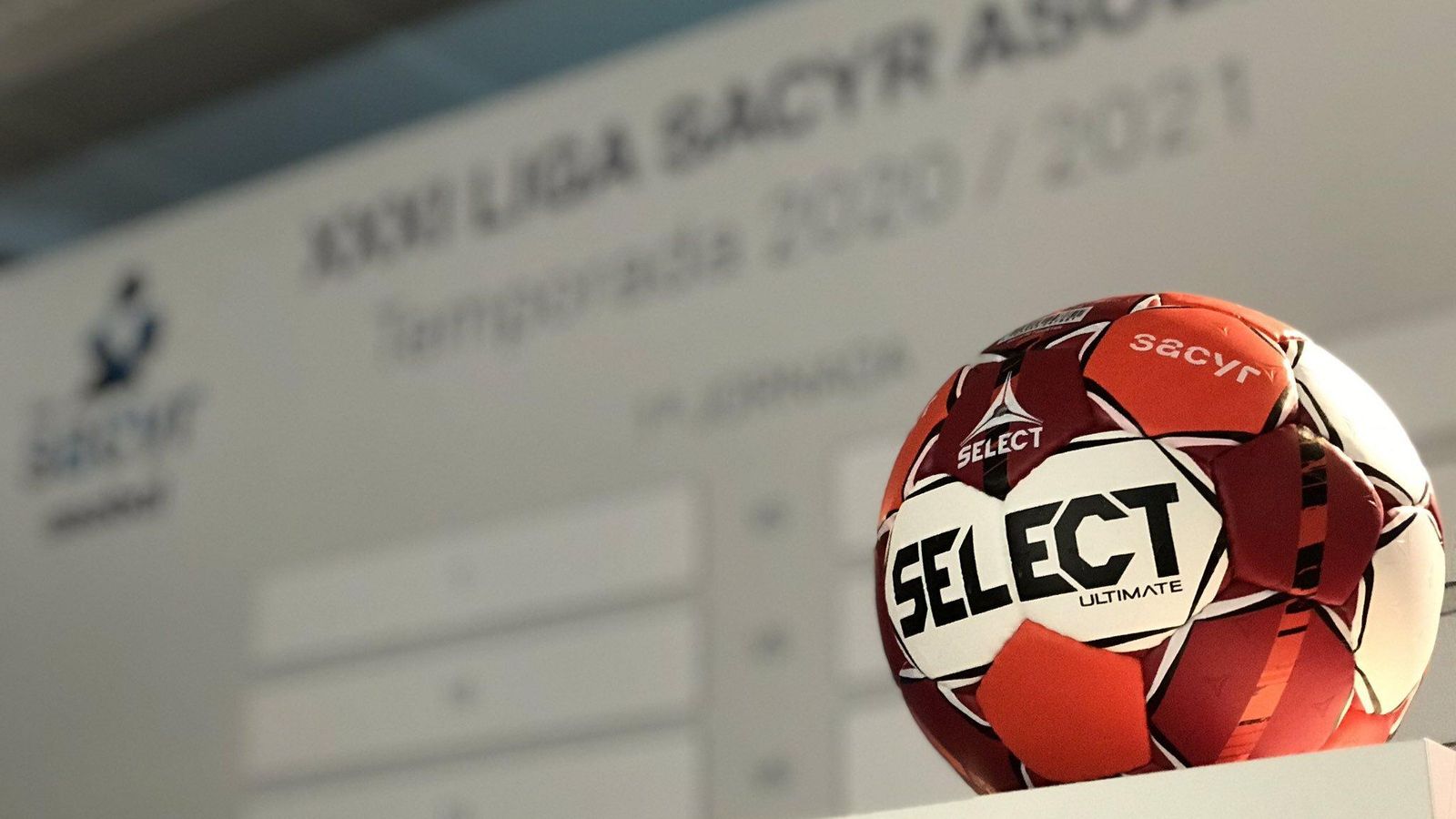 Imagen del nuevo balón Select. Imagen del nuevo balón Select.