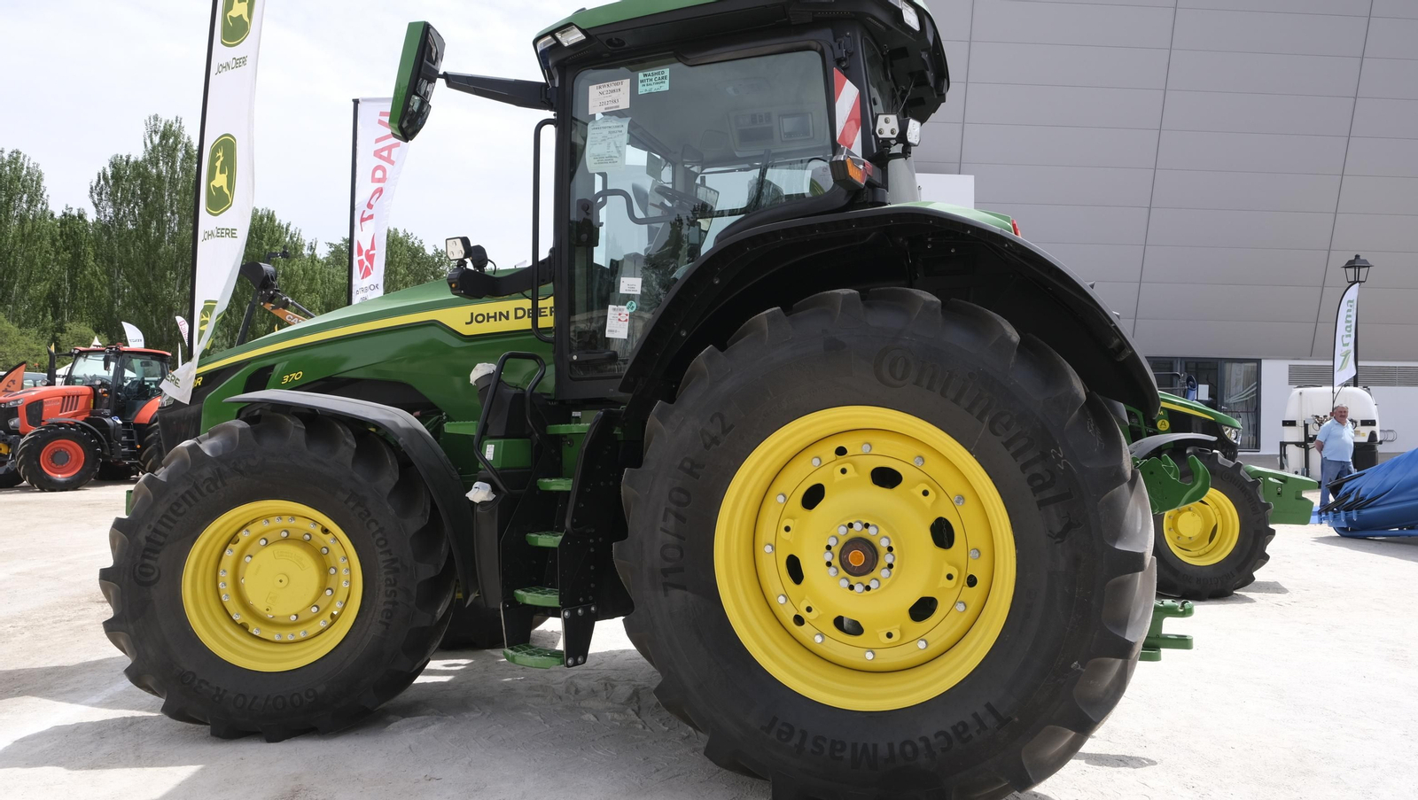 Imágenes de la Terracultura Chirivel 2023, feria de agricultura y maquinaria