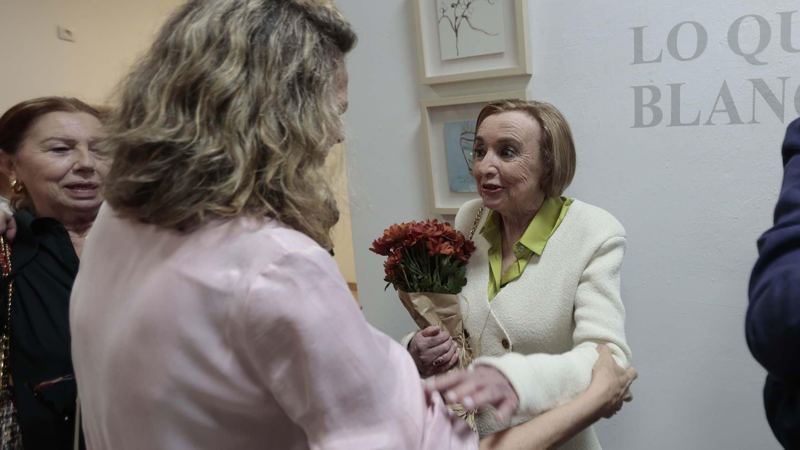 Las fotos de la inauguración de la exposición de Blanca Orozco "Lo que renace"