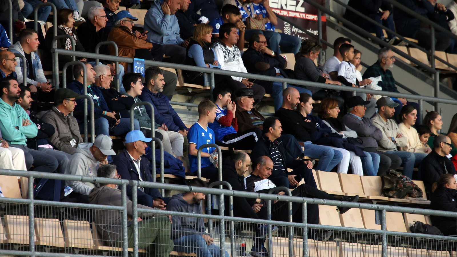 Búscate en el Xerez DFC - Ceuta B en el Municipal de Chapín en Jerez
