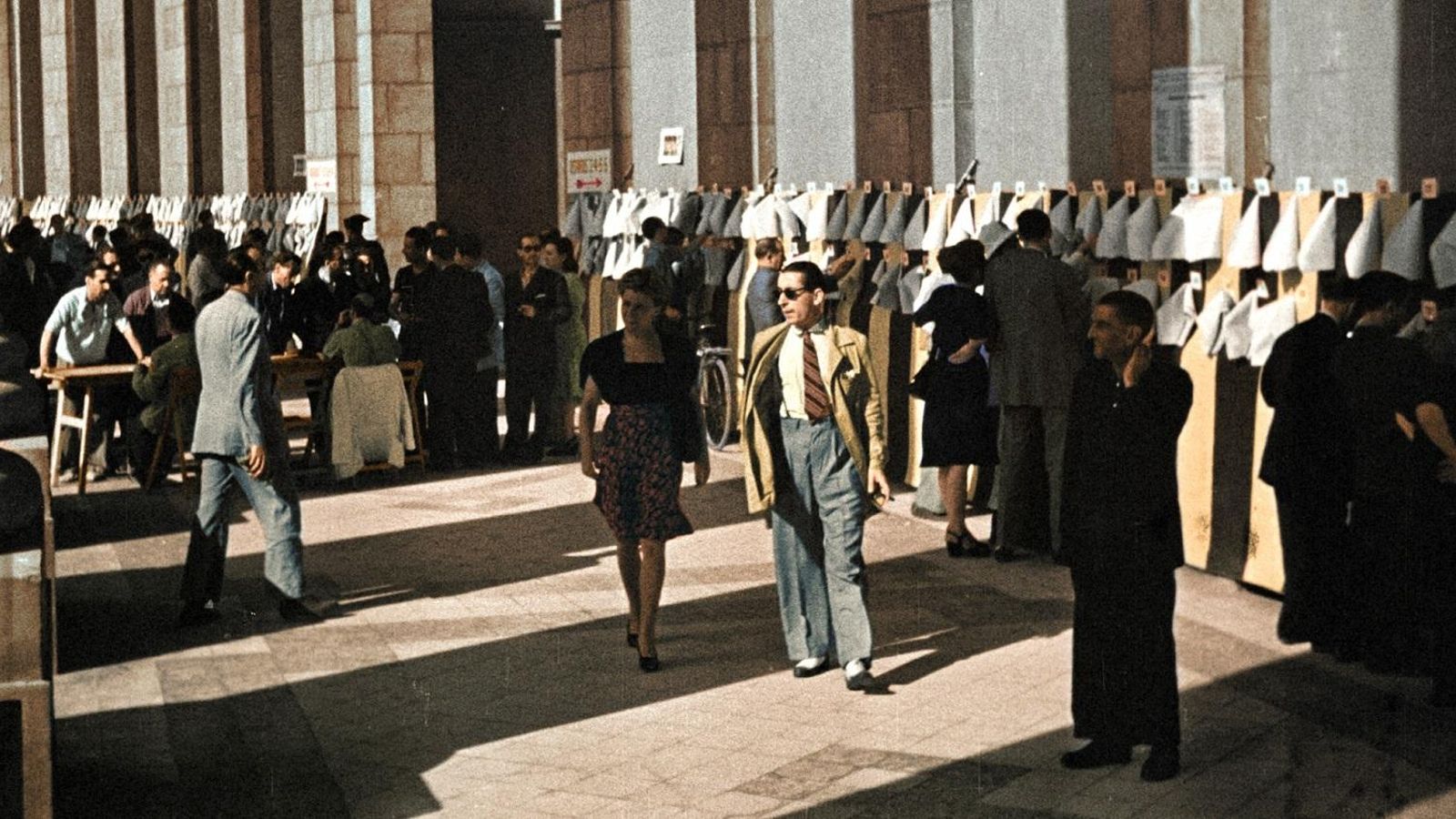 Una de las mesas de la consulta para refrendar a Franco en 1966