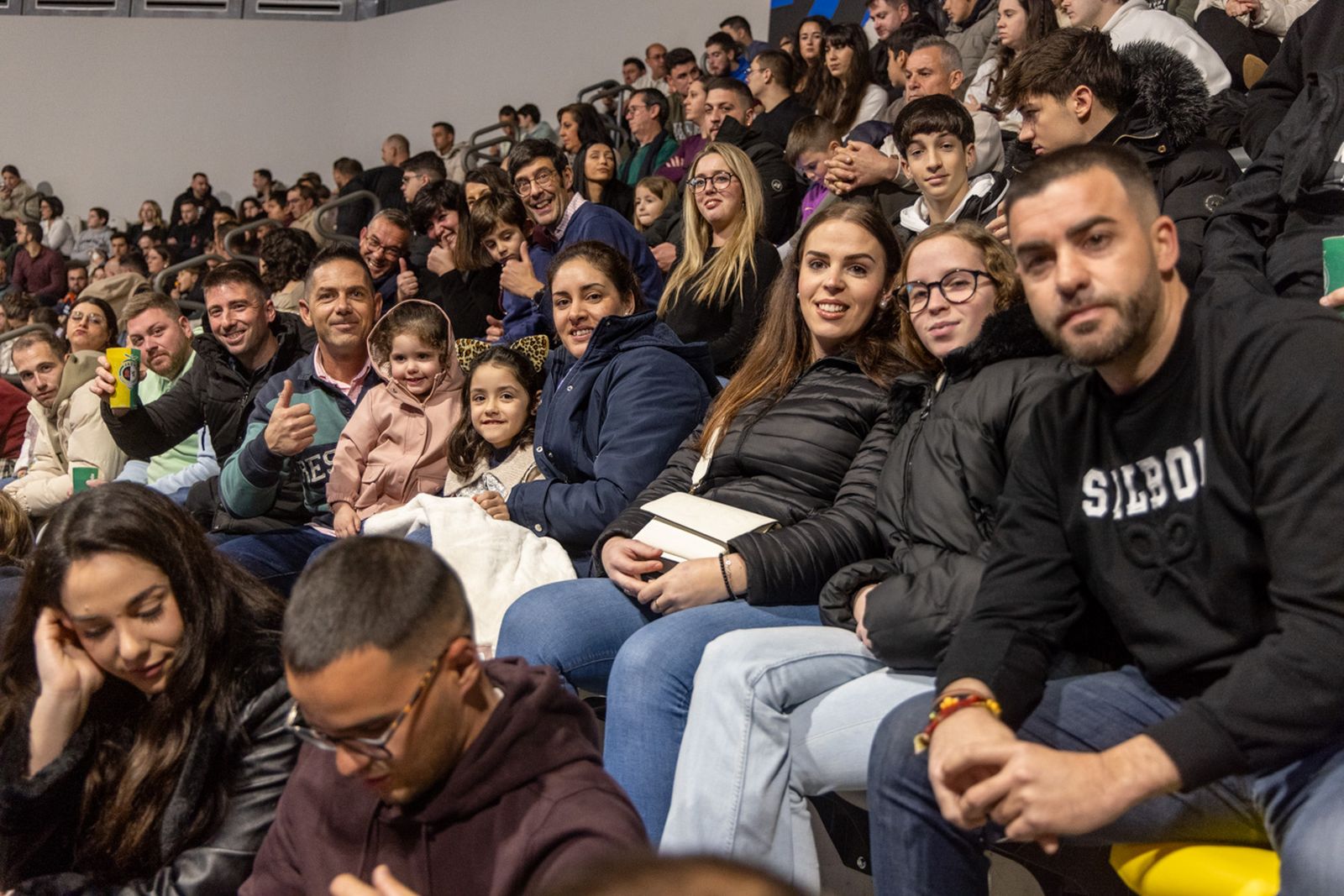 En imágenes: el Olivo Arena vibra con piruetas y motor en estado puro en el Soloflow Freestyle (2)