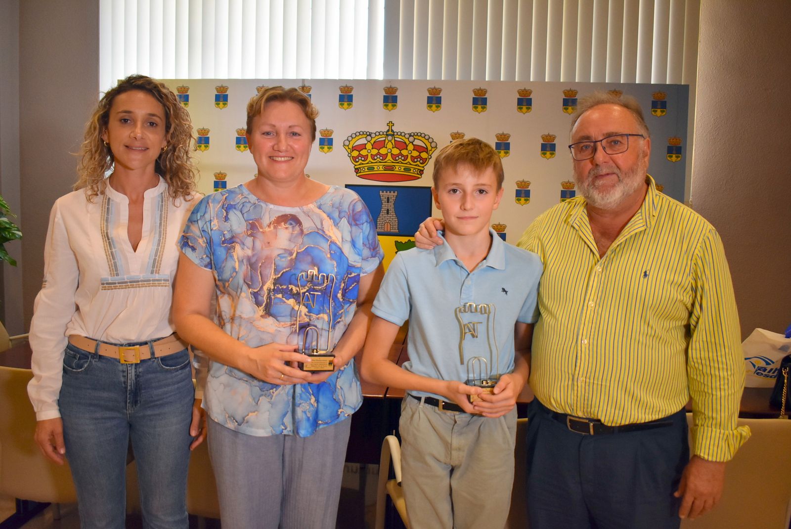 Francis Medina y Nina Zhivanevskaya, en el Ayuntamiento de Alhaurín.