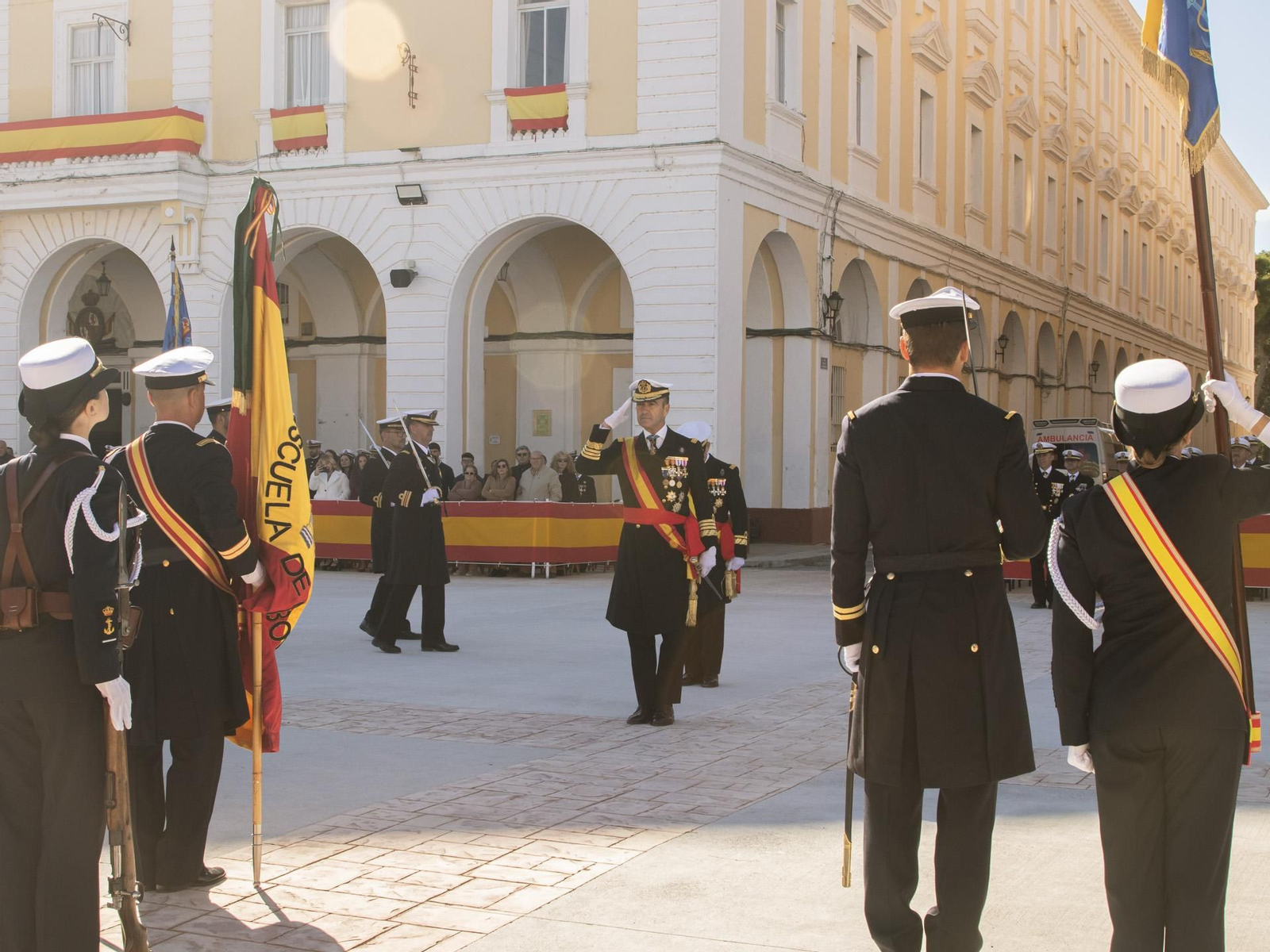 Las imágenes de la jura de bandera en la Escuela de Suboficiales de la Armada en San Fernando