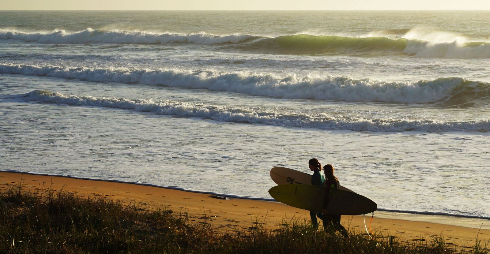 Surf invernal al atardecer en El Palmar (Vejer)