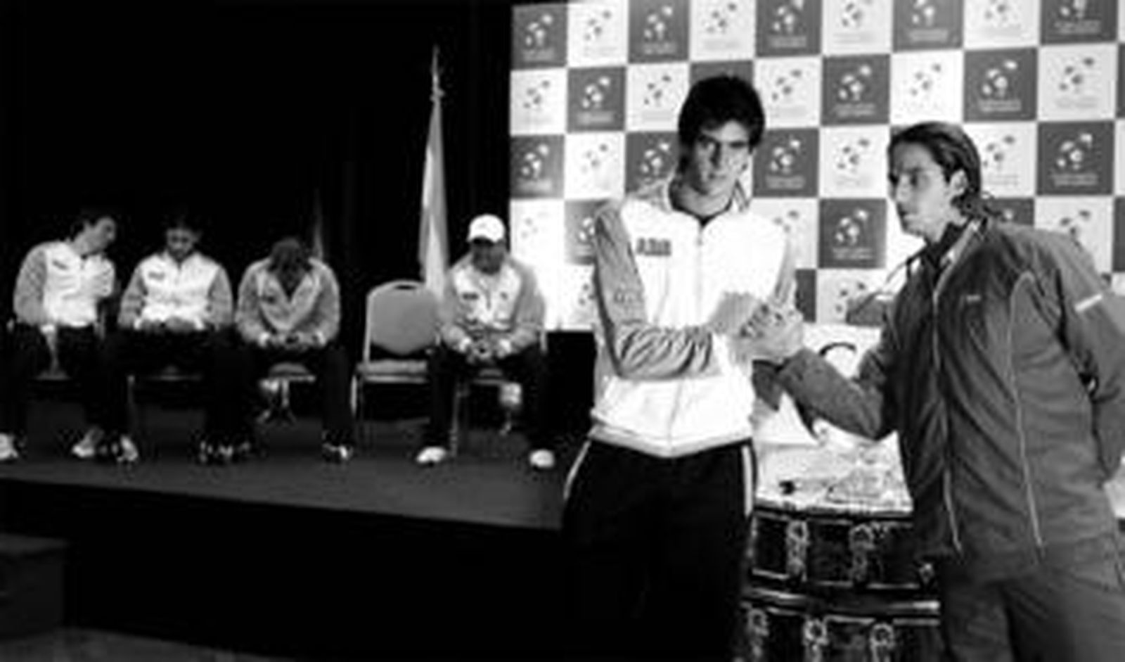 Del Potro y Feliciano López posan tras el sorteo de ayer de la final de la Copa Davis.