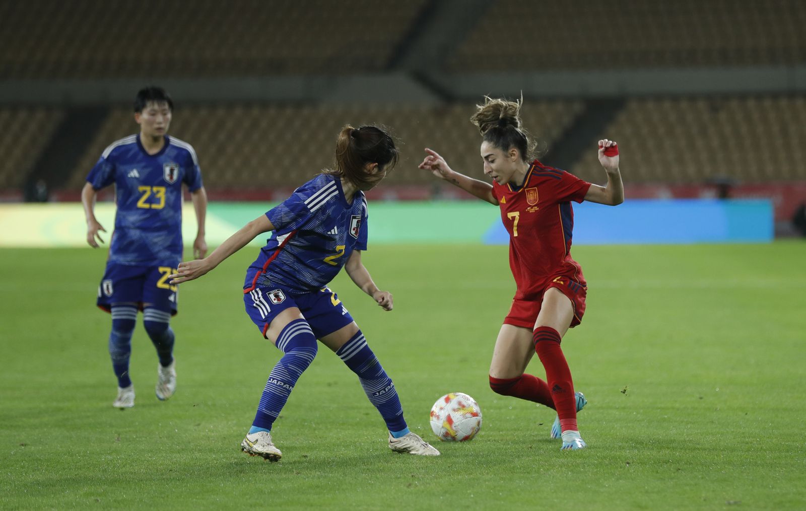 Las imágenes del España - Japón femenino en Sevilla