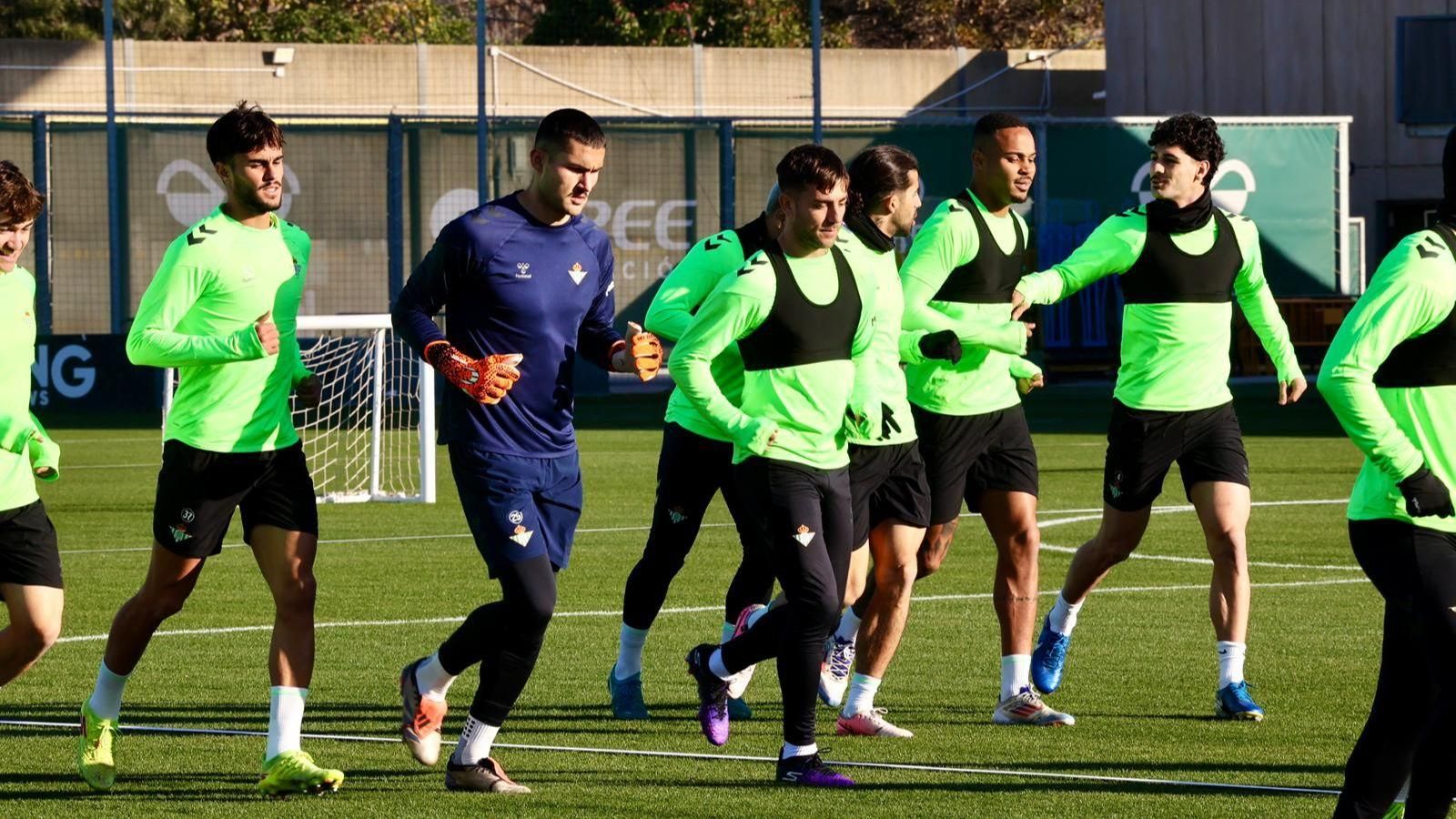 Fran Vieties e Iker Losada, dos posibles titulares en el choque copero contra el Huesca