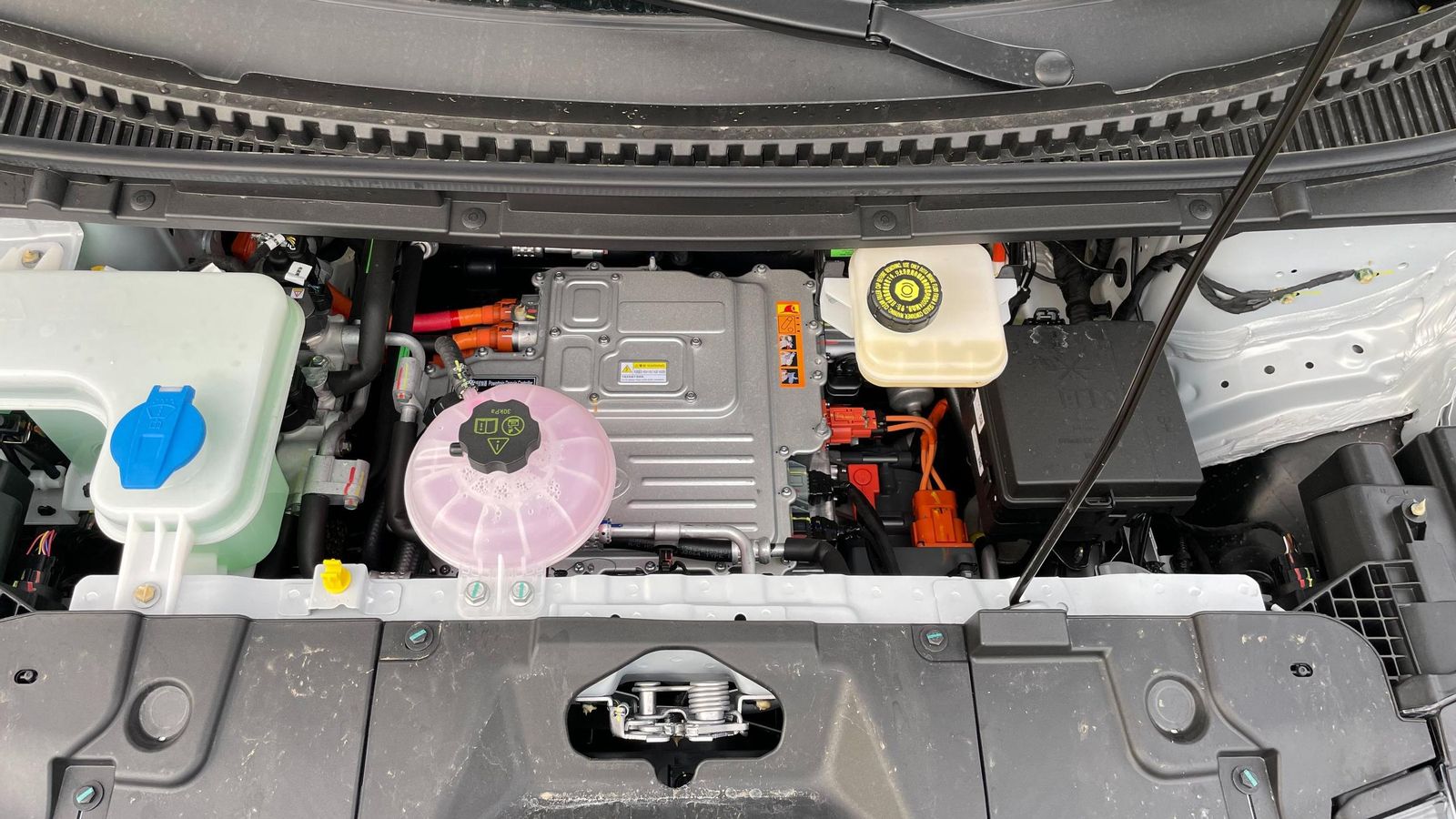 La potencia disponible en el Dolphin se ha convertido en casi un estándar en el segmento de los compactos. Su motor tiene un destacable rendimiento.