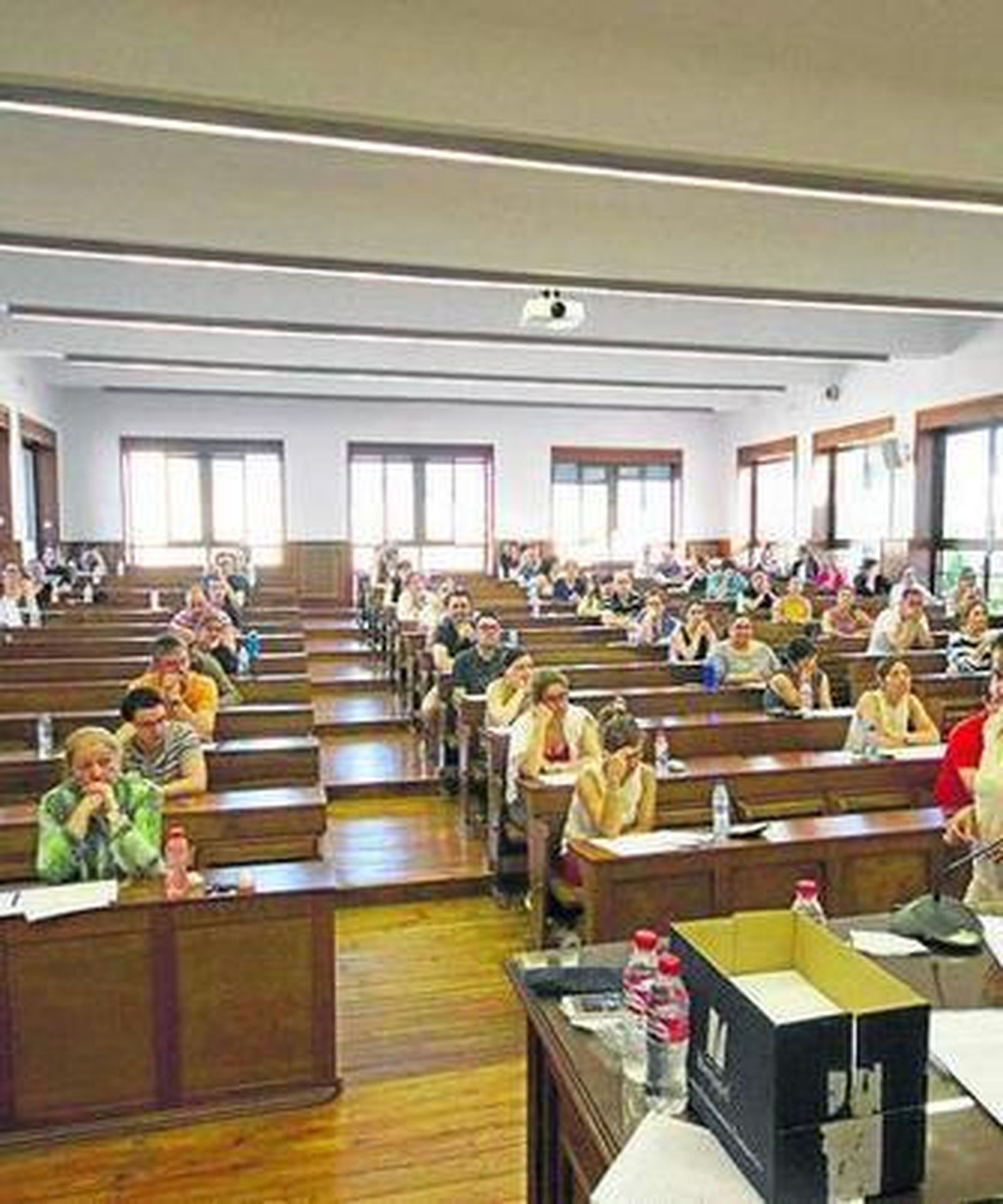 Los opositores que consigan plaza, también deben tramitar el certificado.