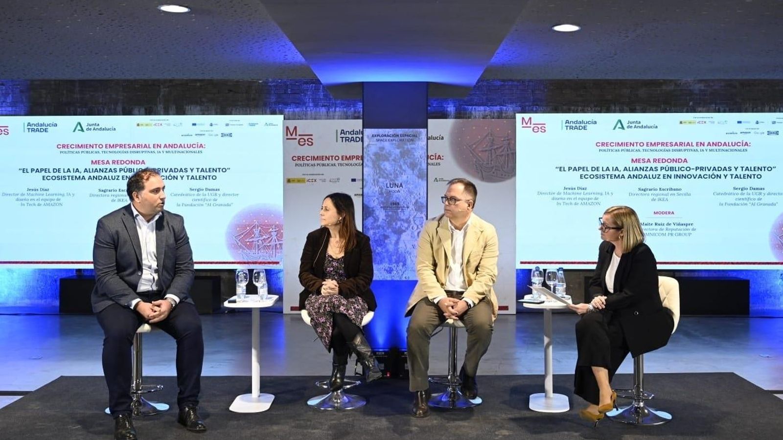 Jesús Díaz, director de Machine Learning, IA y diseño de In Tech de Amazon; Sagrario Escribano, directora regional en Sevilla de IKEA; Sergio Damas, director científico de la Fundación "AI Granada"; y Maite Ruiz de Viñaspre, directora de Reputación de Omnicom.