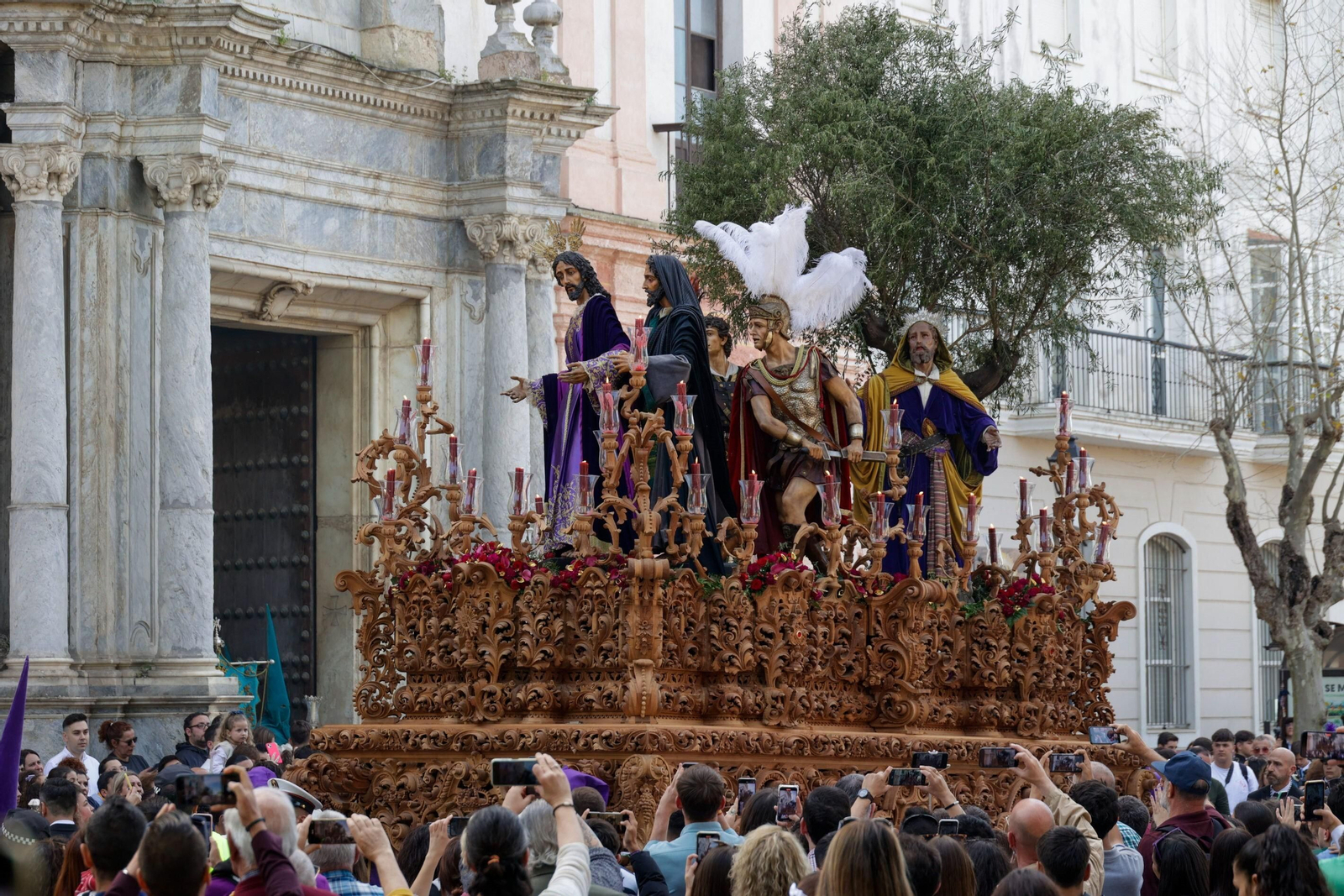 Las imágenes de la salida del Prendimiento de Cádiz en la Semana Santa 2023