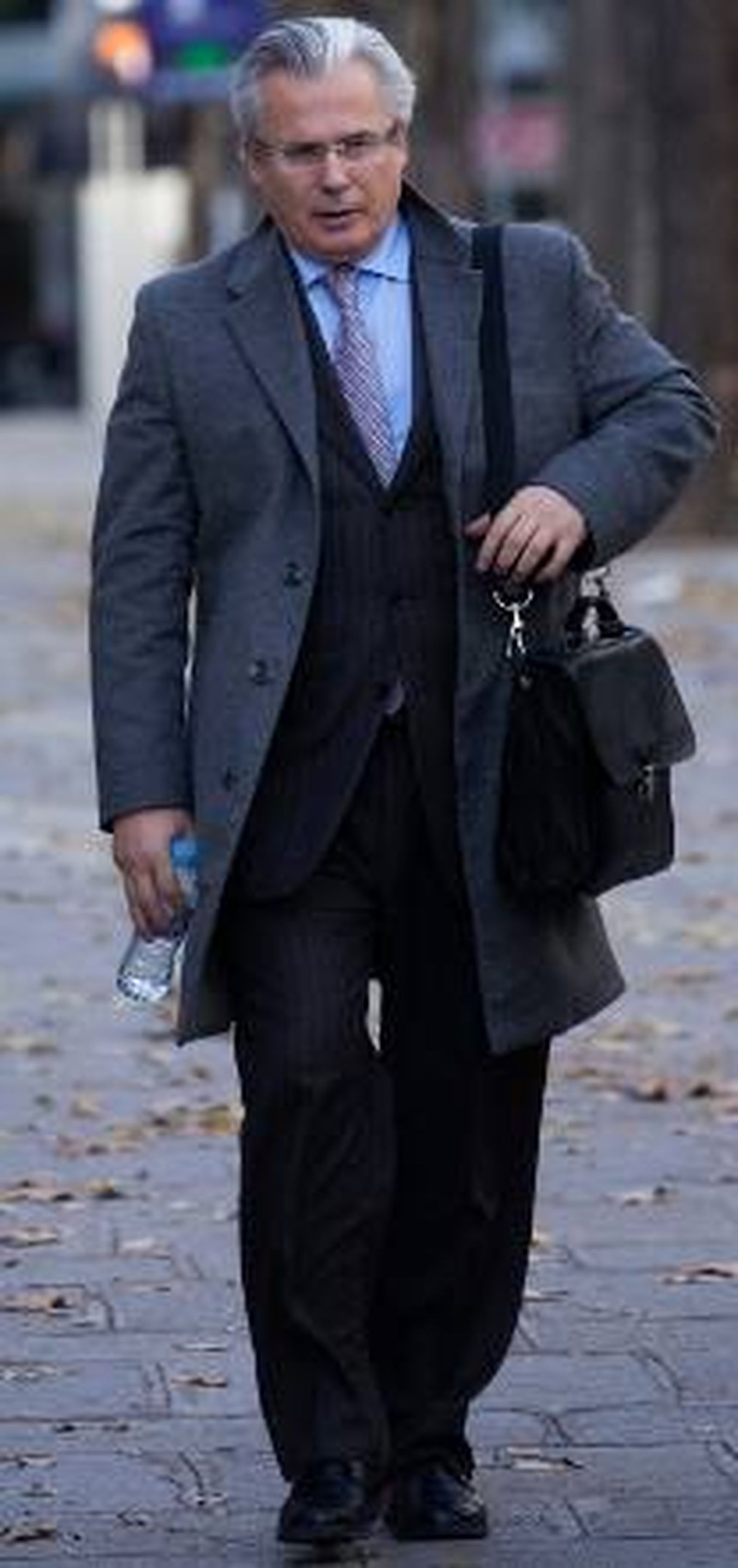 Garzón responsabiliza de su seguridad al secretario de Estado