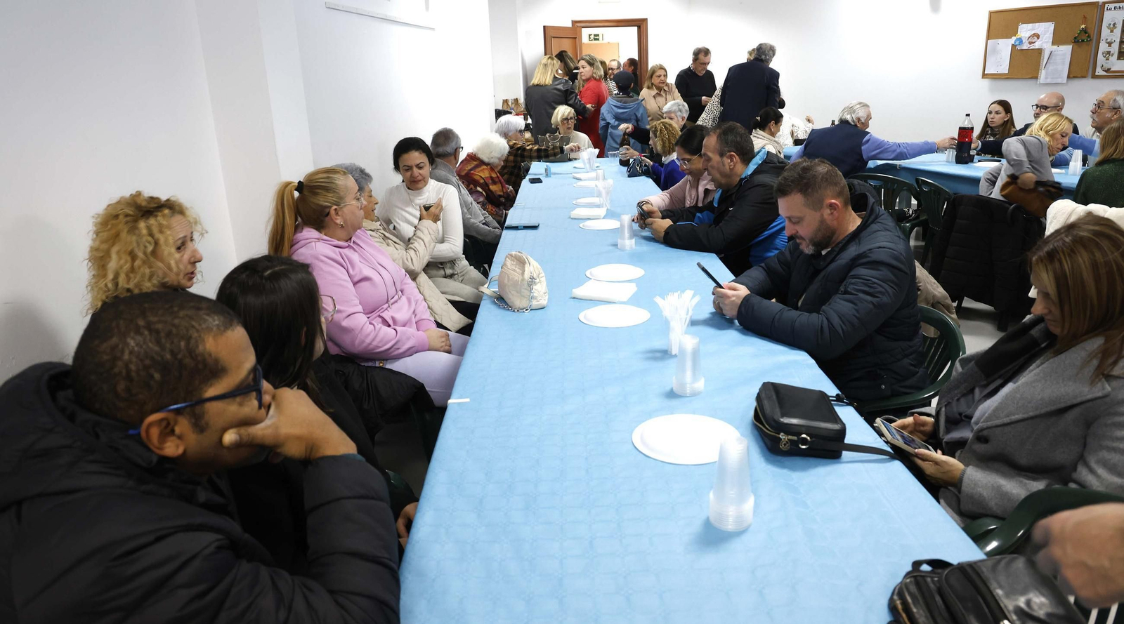 Las fotos de la entrega de la medalla de oro de la Asociación Fuerte de Santa Bárbara al padre José Villén