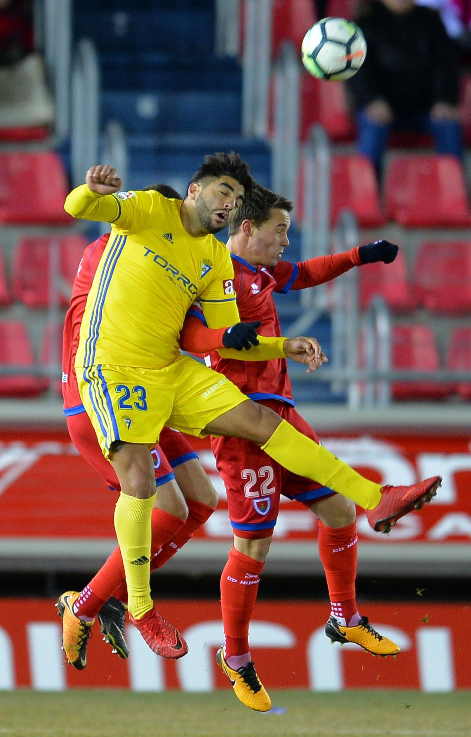 El Numancia-Cádiz CF, en imágenes