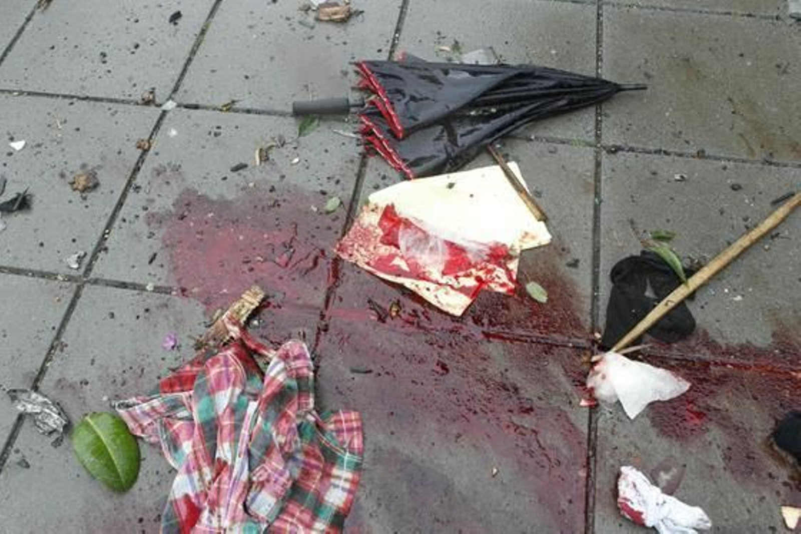 Dos ataques sacuden la capital noruega, el primero con un coche bomba en el centro de la ciudad y el segundo en un campamento juvenil.

Foto: Reuters