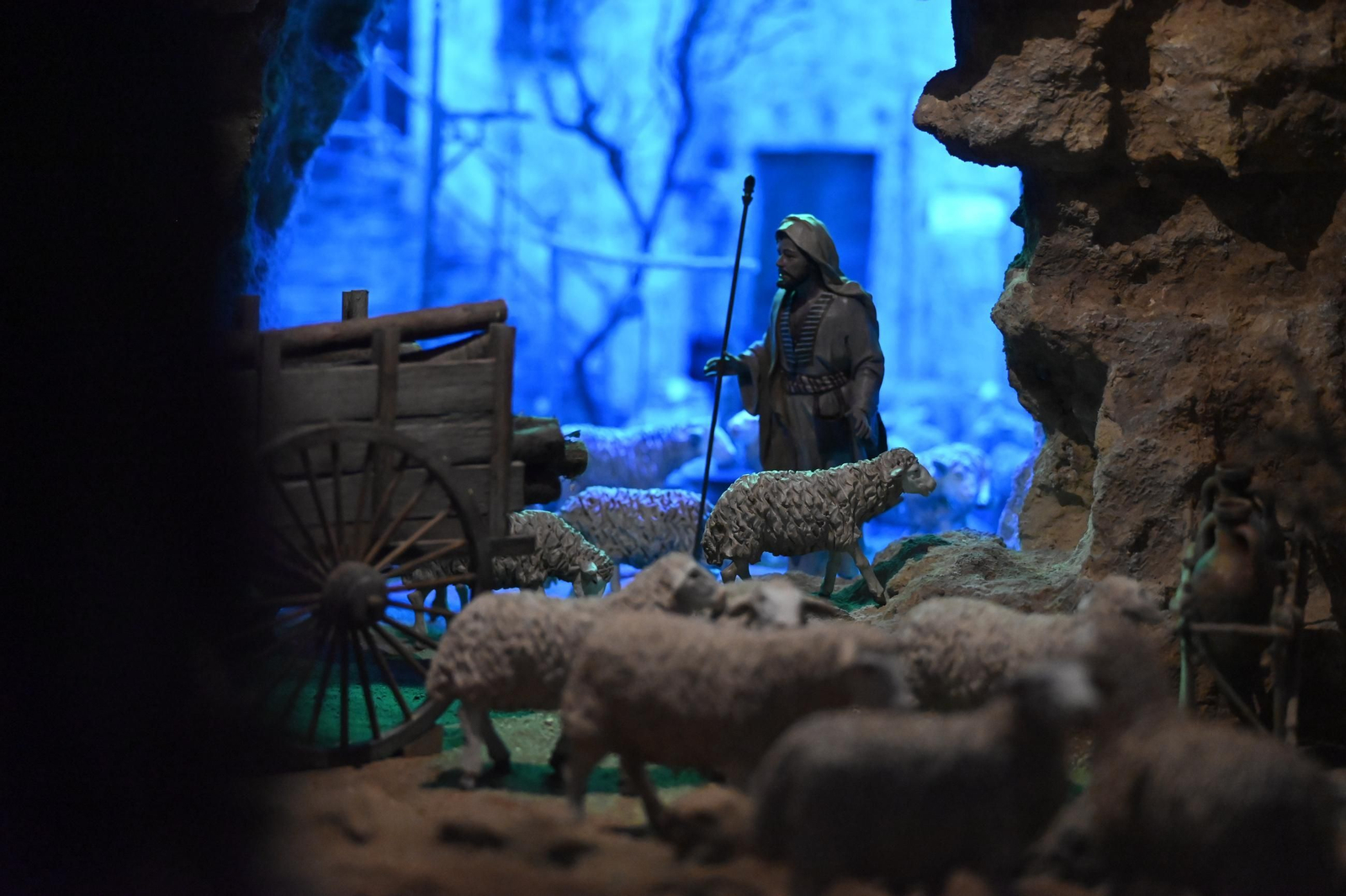 Un paseo por los belenes de Navidad de Córdoba, en imágenes